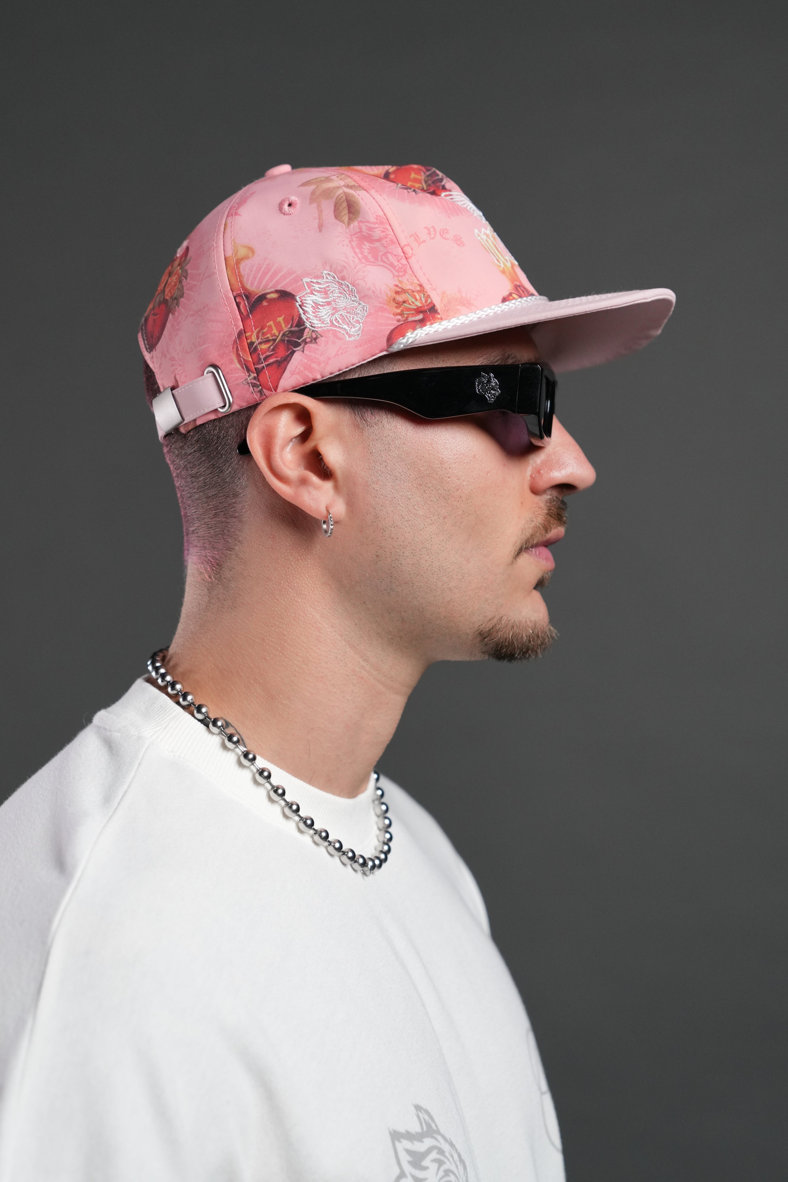 NFGU Cherub Paradise Hat in Corazon De Devocion — imagem 5