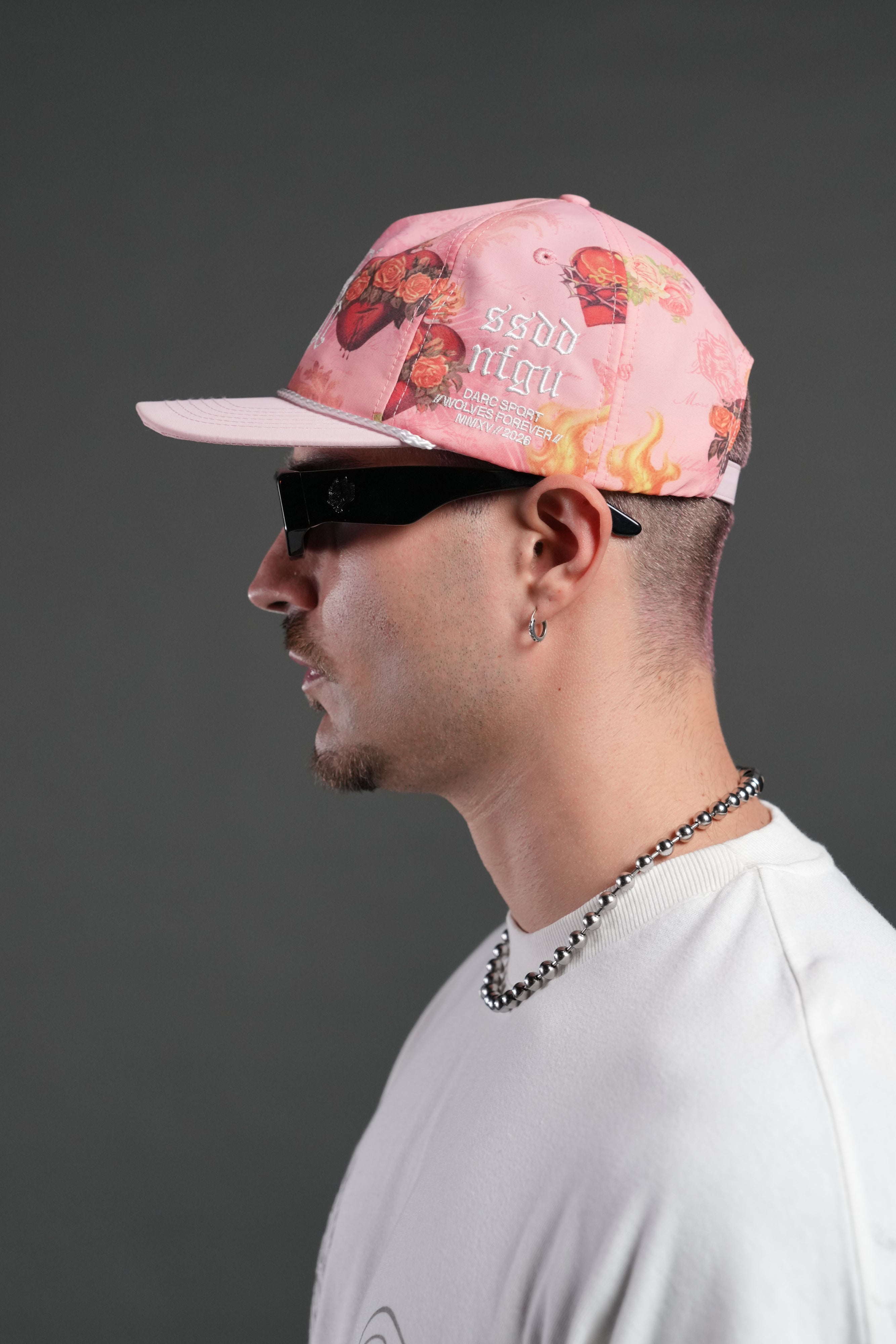 NFGU Cherub Paradise Hat in Corazon De Devocion — imagem 4