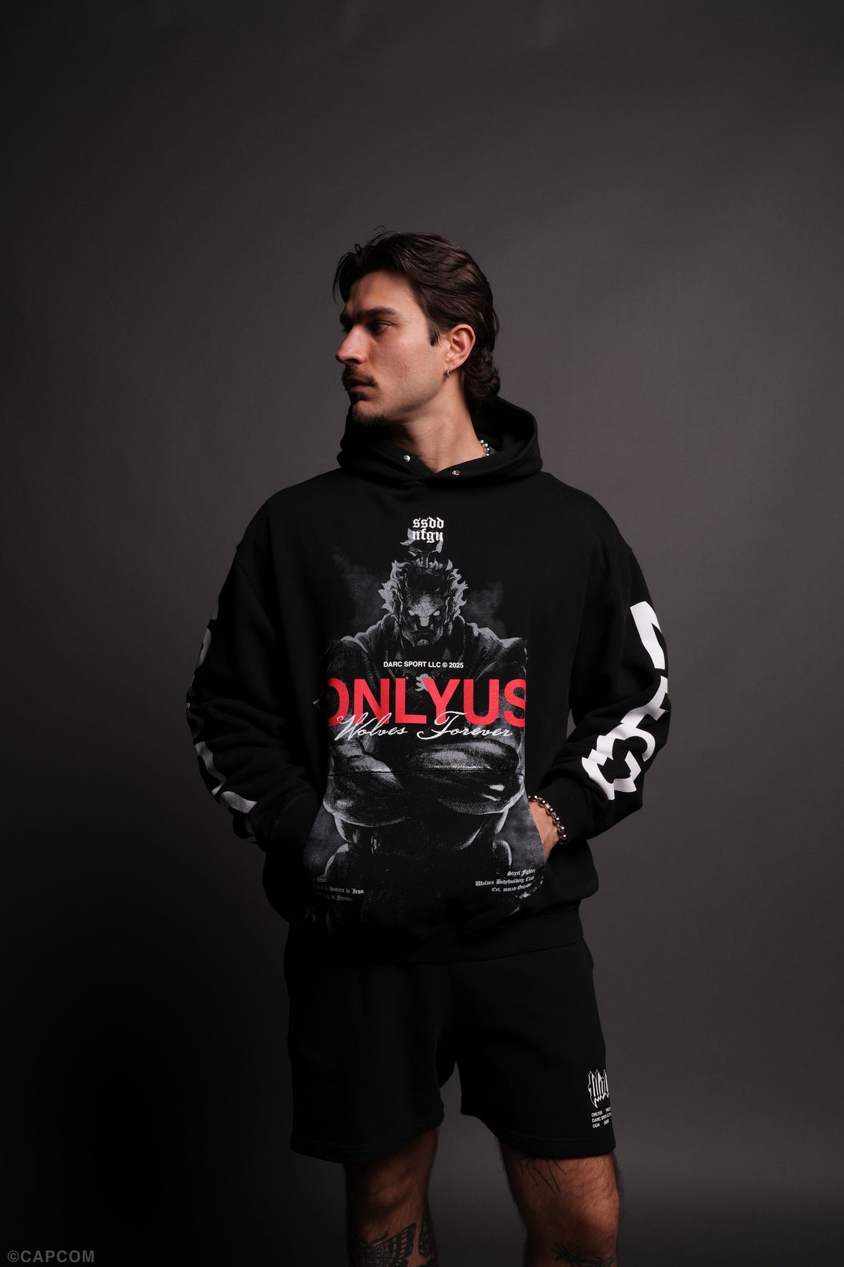 Messatsu "Pierce" Hoodie in Black - imagem 2