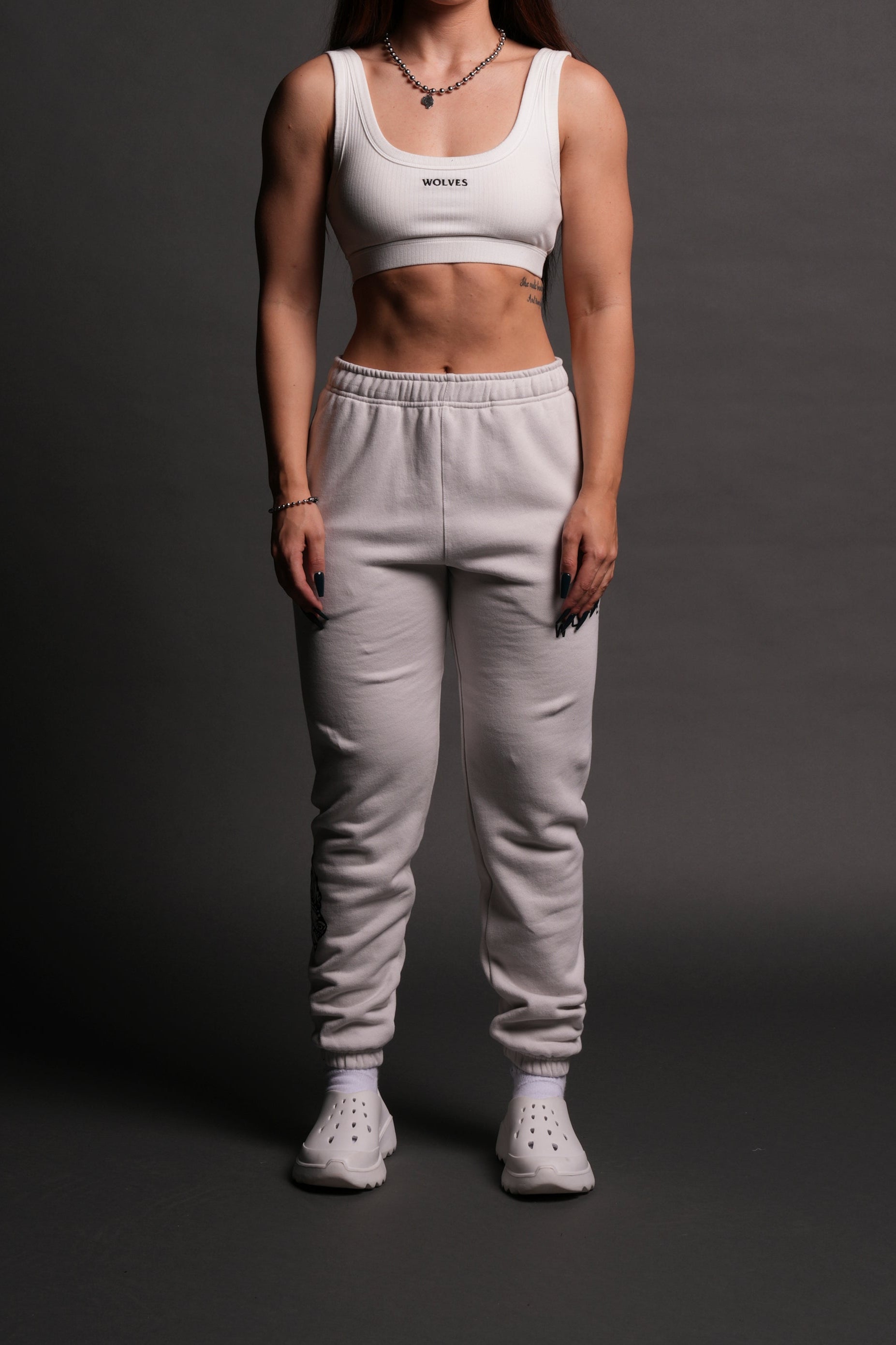 Big Wolf Pyramid She Post Lounge Sweats in Stone — imagem 1