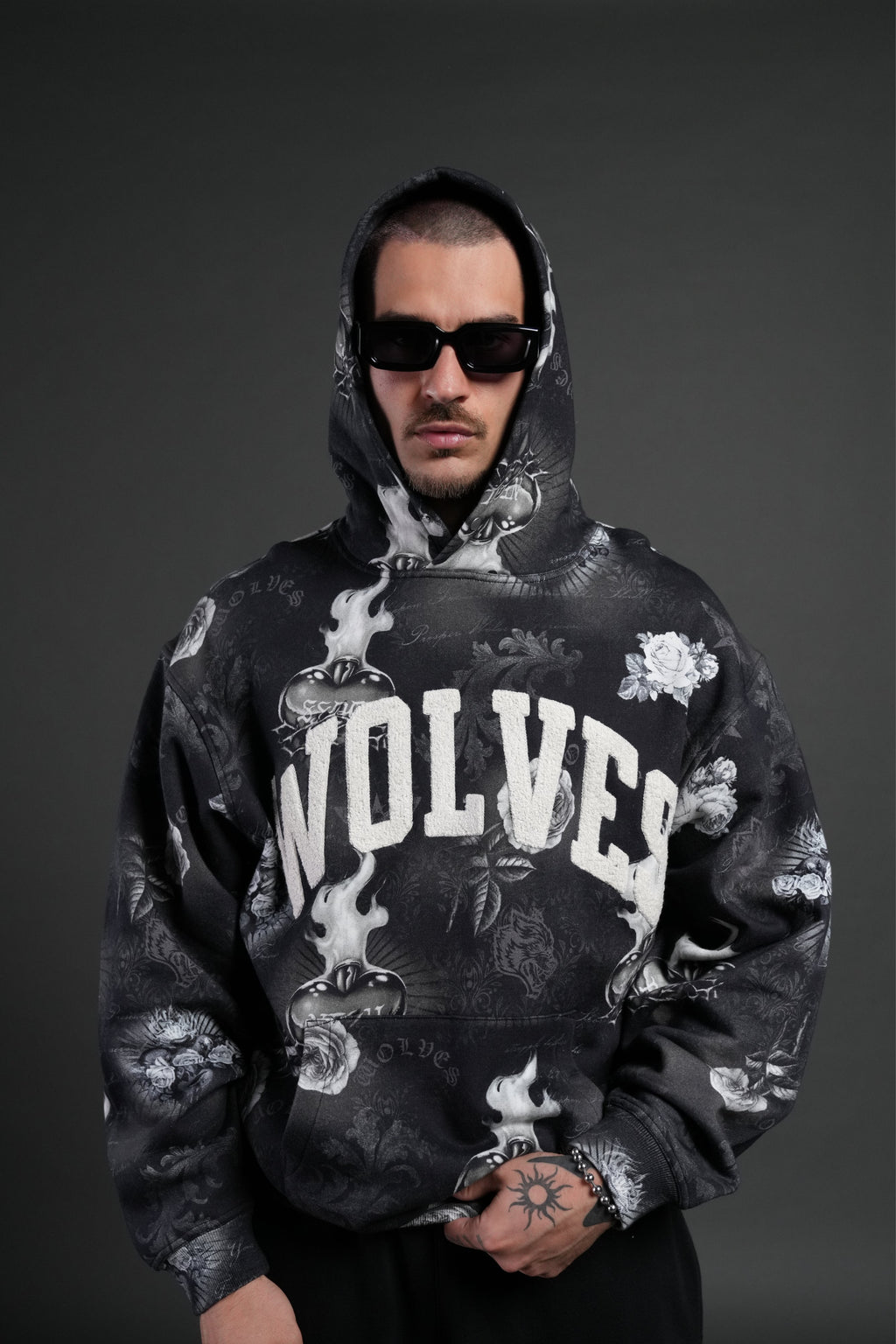Always Loyal "Pierce" Hoodie in Corazon de Oscuridad Tonal — imagem 4