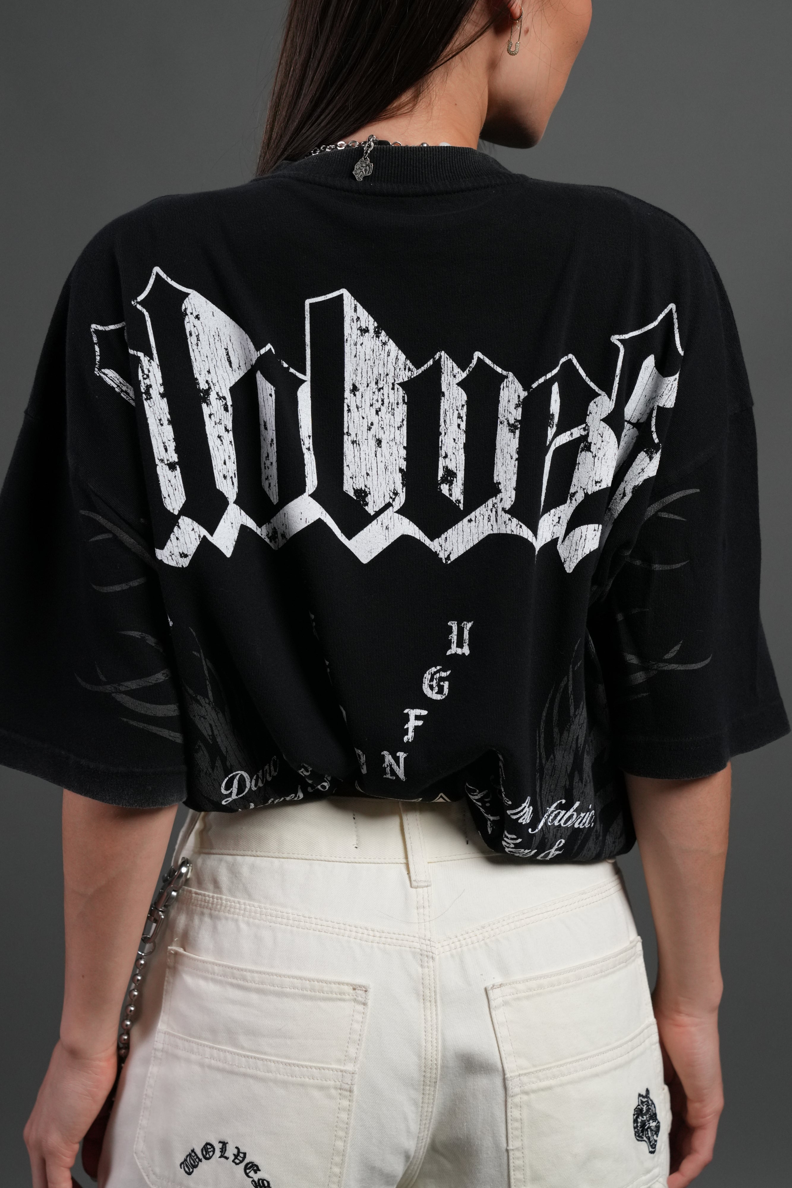 Wlvs Fire Premium Oversized Tee in Black — imagem 8