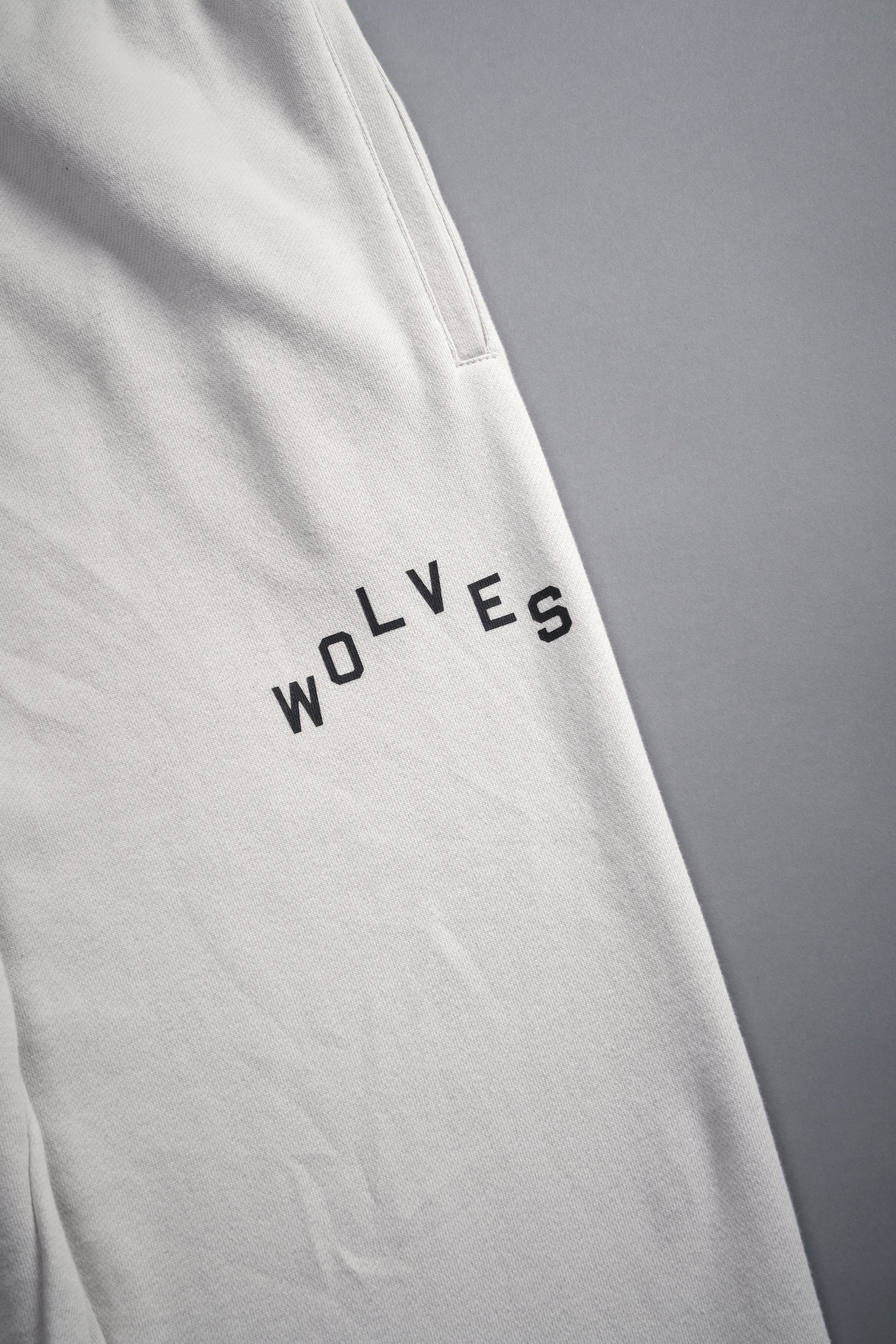 Big Wolf Pyramid She Post Lounge Sweats in Stone — imagem 6
