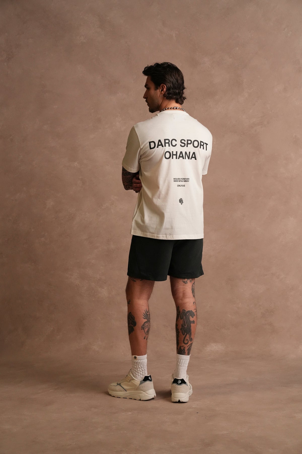 Darc Sport Ohana Lightweight "Heritage" Tee in Cream — imagem 5