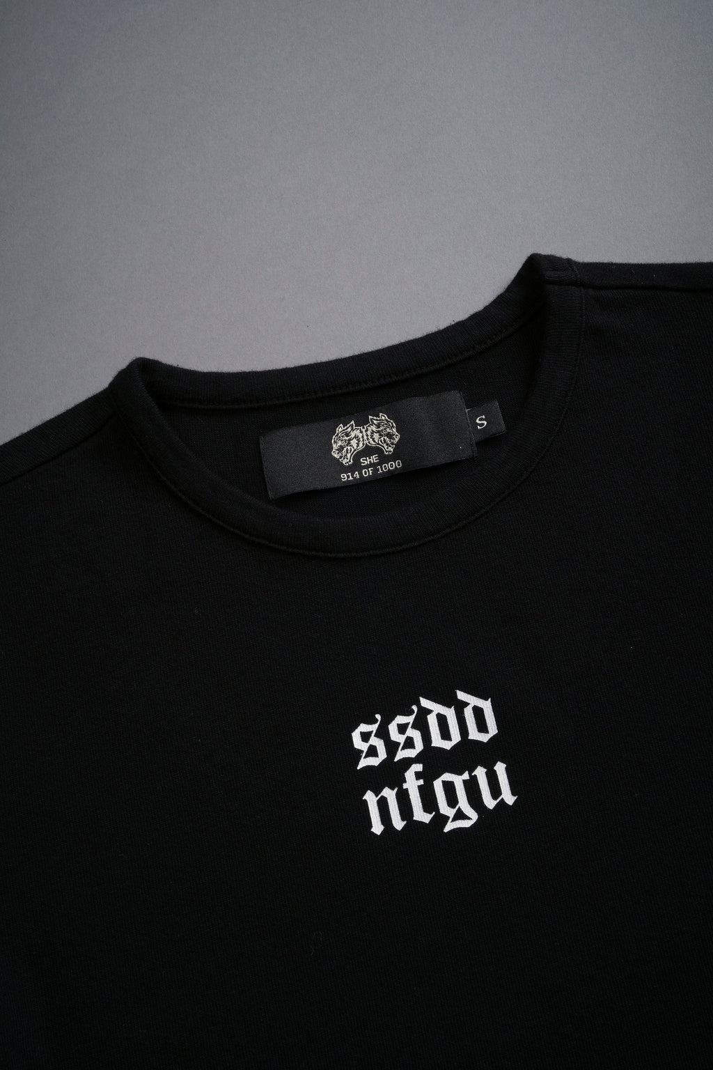 Wolf Label SSDDNFGU "Baby" Tee in Black — imagem 4
