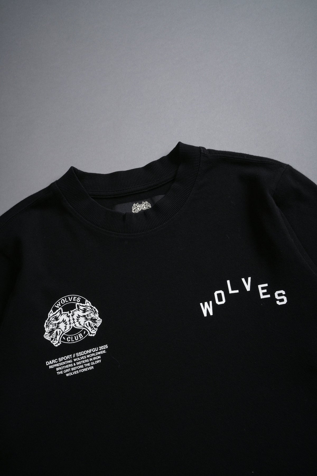 Pyramid V2 "Premium" (Cropped) Tee in Black - imagem 6