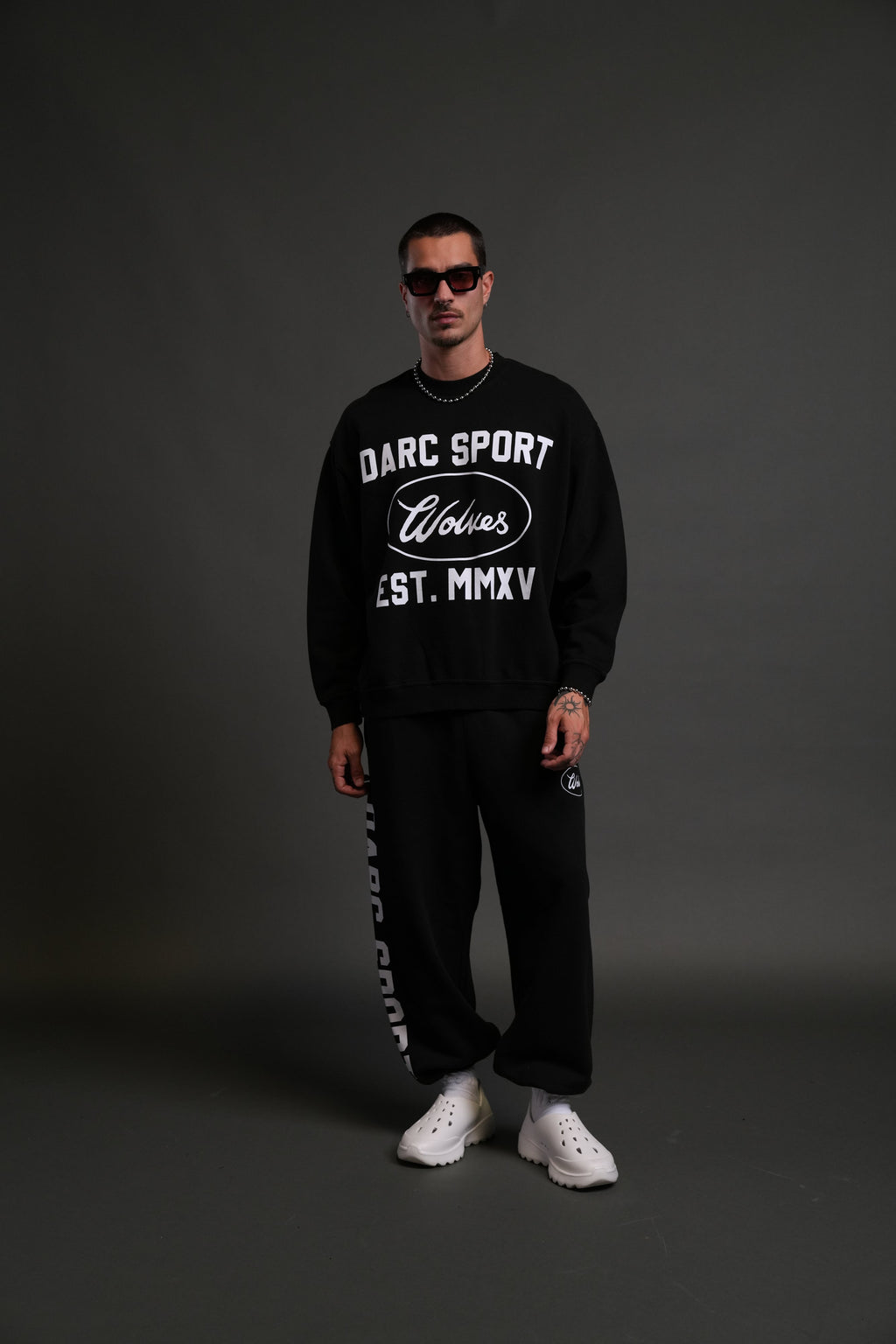 Darc Sport MMXV Grunge Oversized London Unisex Crewneck in Black — imagem 5