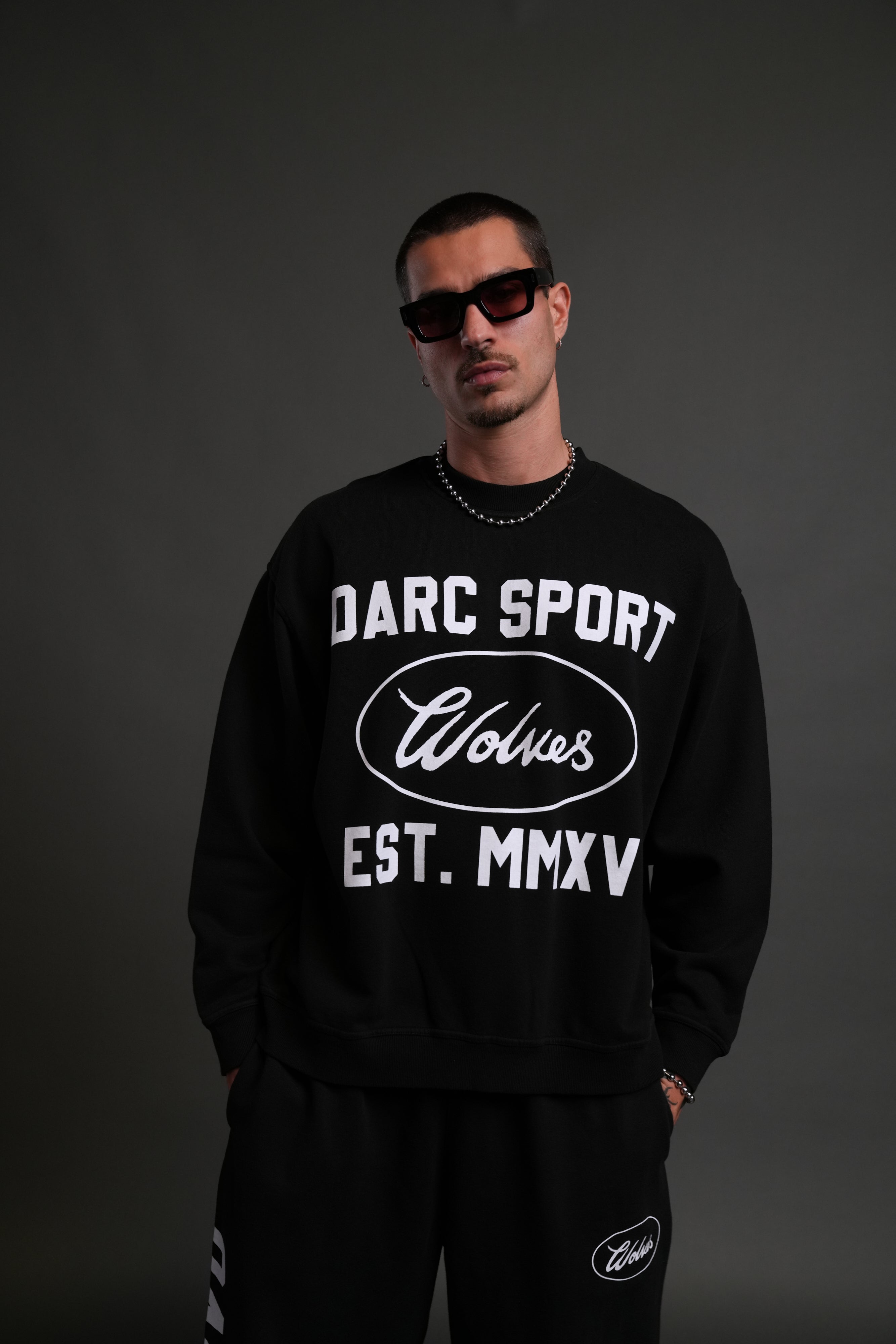 Darc Sport MMXV Grunge Oversized London Unisex Crewneck in Black — imagem 4