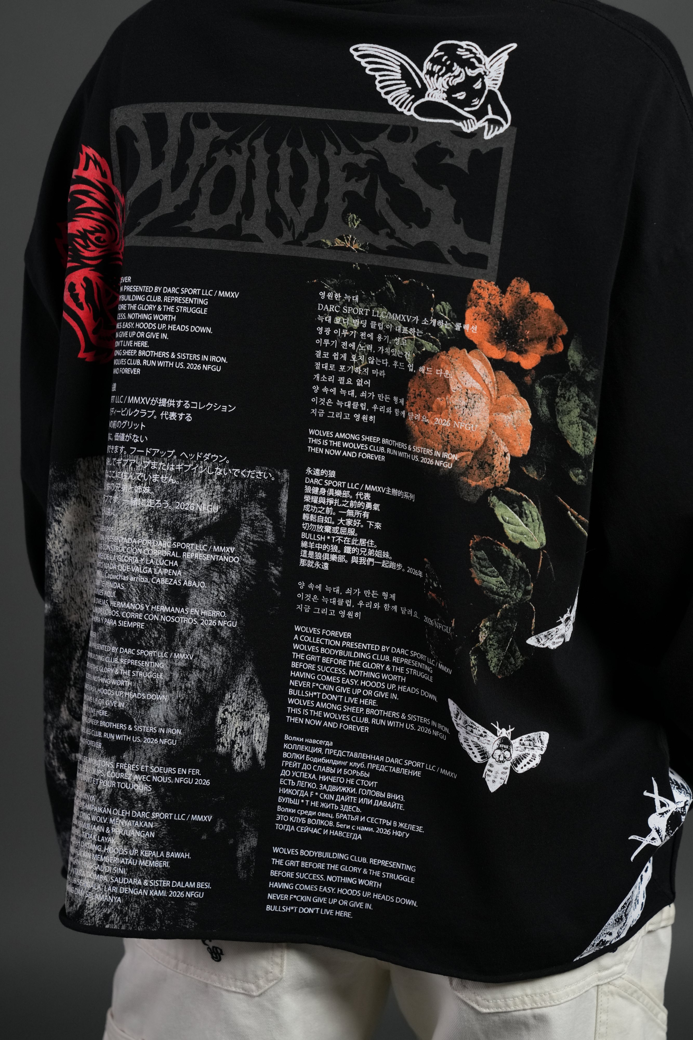 Wolves Valor Grunge Mid Length Raw Hem Ls Tee in Black — imagem 8
