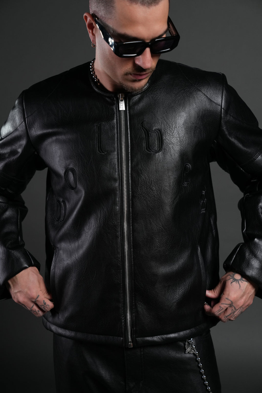 Wolves Pyramid Jesse Biker Jacket in Black - imagem 7