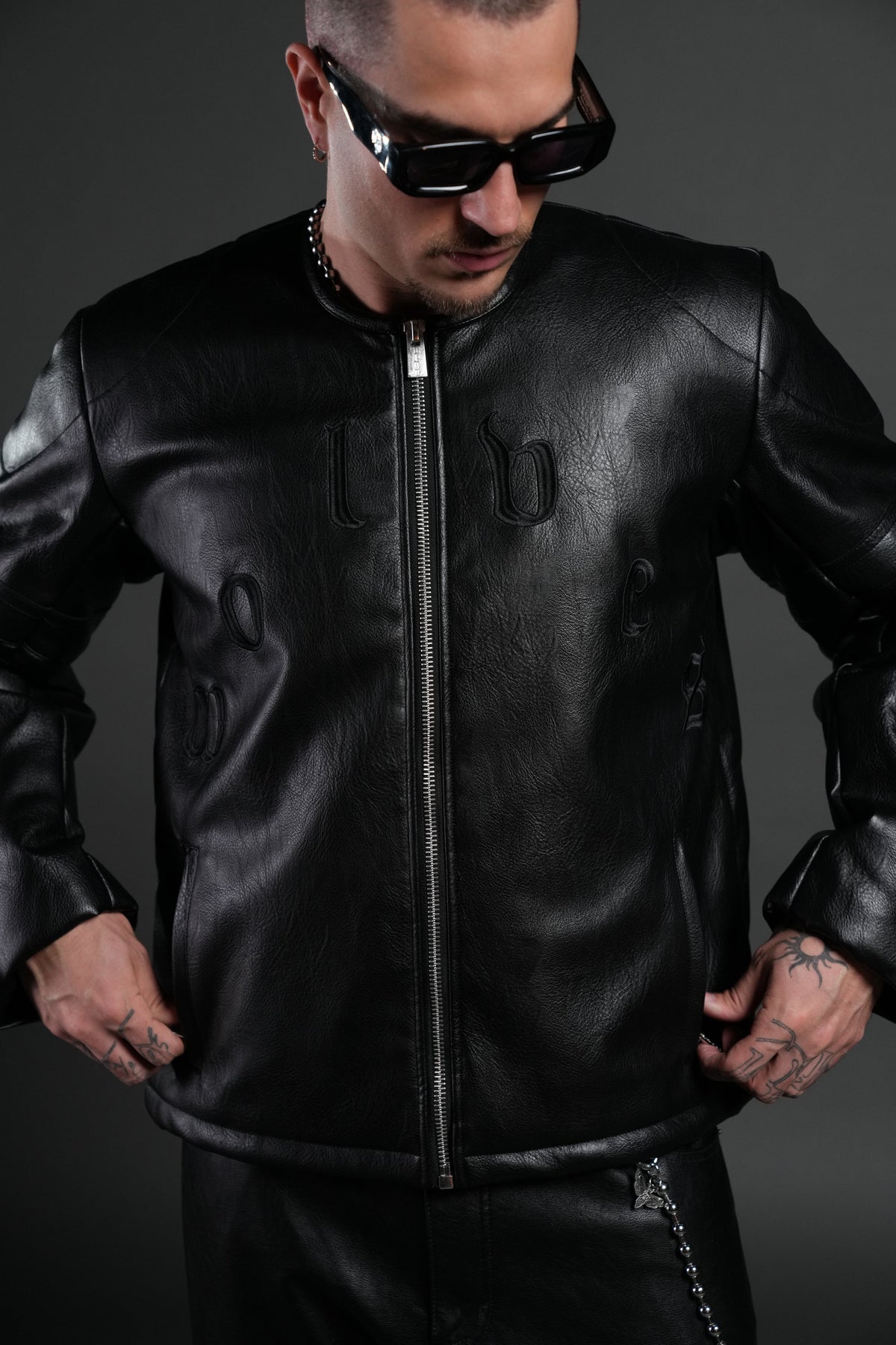Wolves Pyramid Jesse Biker Jacket in Black - imagem 7
