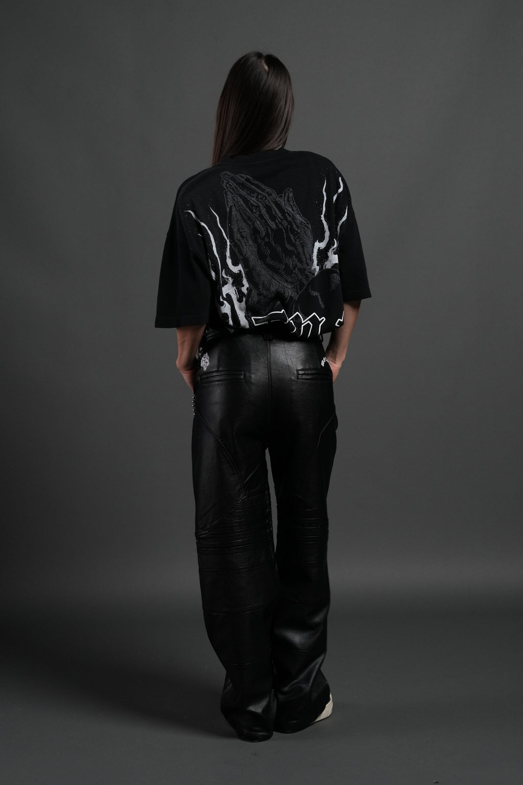 Our Sacrifice Premium Oversized Tee in Black Sun Fade — imagem 6