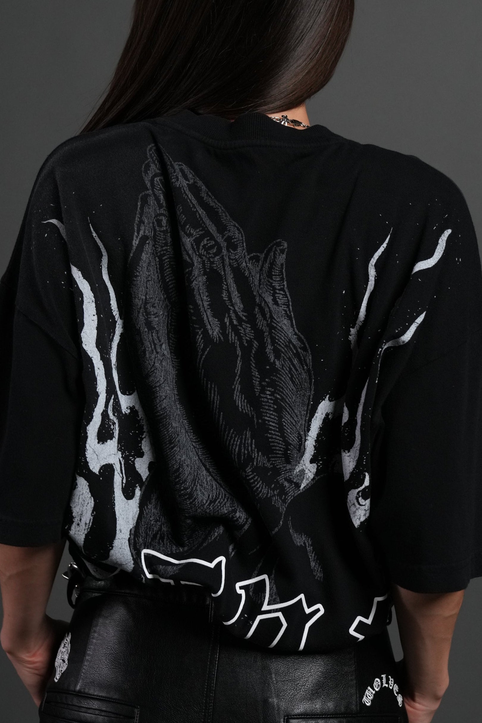 Our Sacrifice Premium Oversized Tee in Black Sun Fade — imagem 8