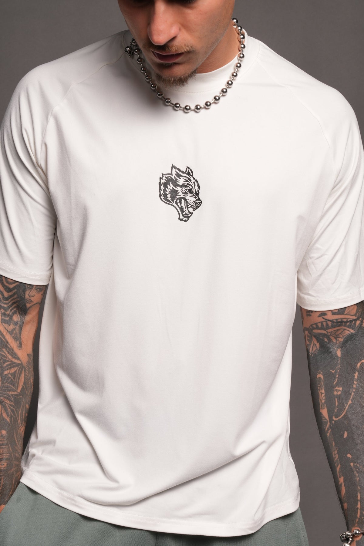 Wolves Pyramid V2 Dry Wolf Raglan Ss Tee In White - imagem 7