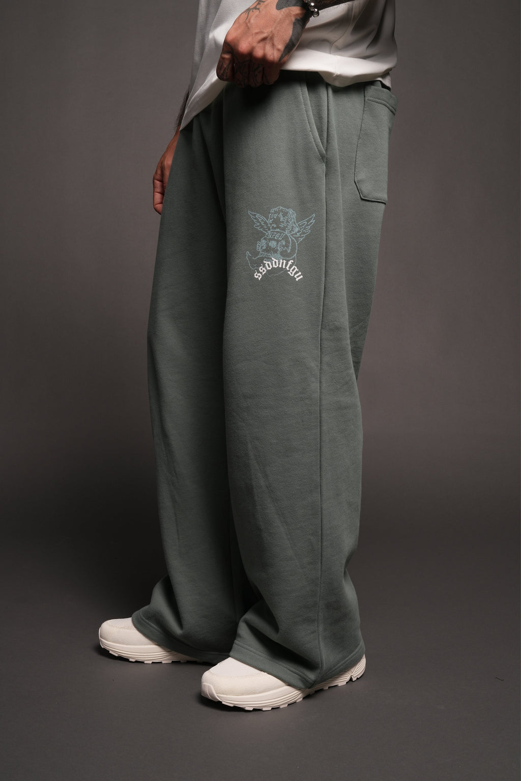 Cherub Nfgu V2 Lennox Sweat Pants In Hunter Green - imagem 4