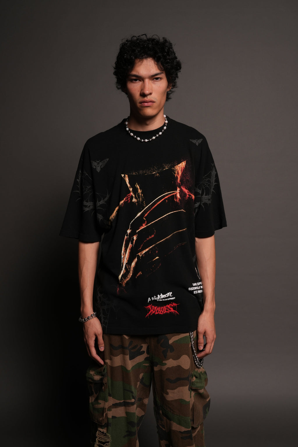 Dont Die Wondering Mystery Tee In Black