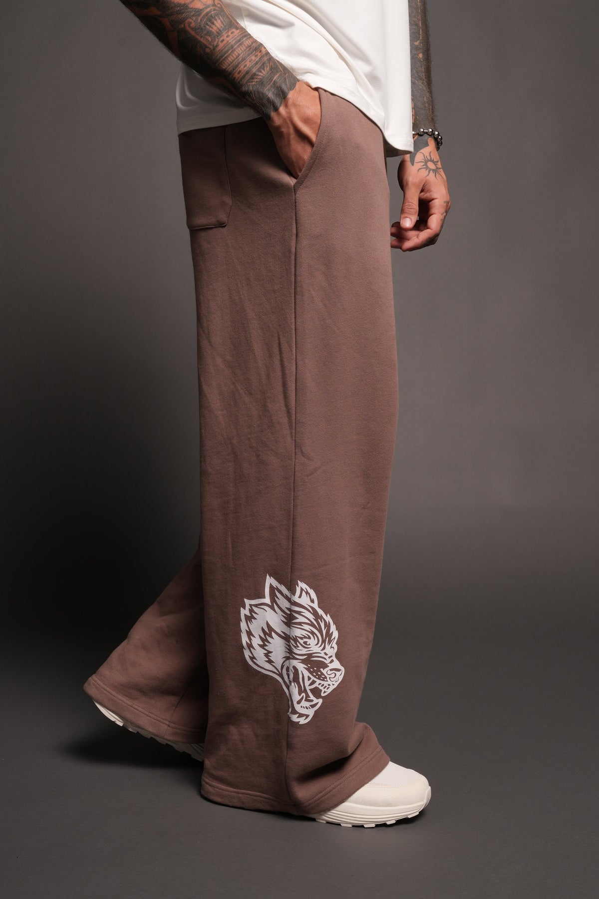 Cherub Nfgu V2 Lennox Sweat Pants In Mojave Brown - imagem 5
