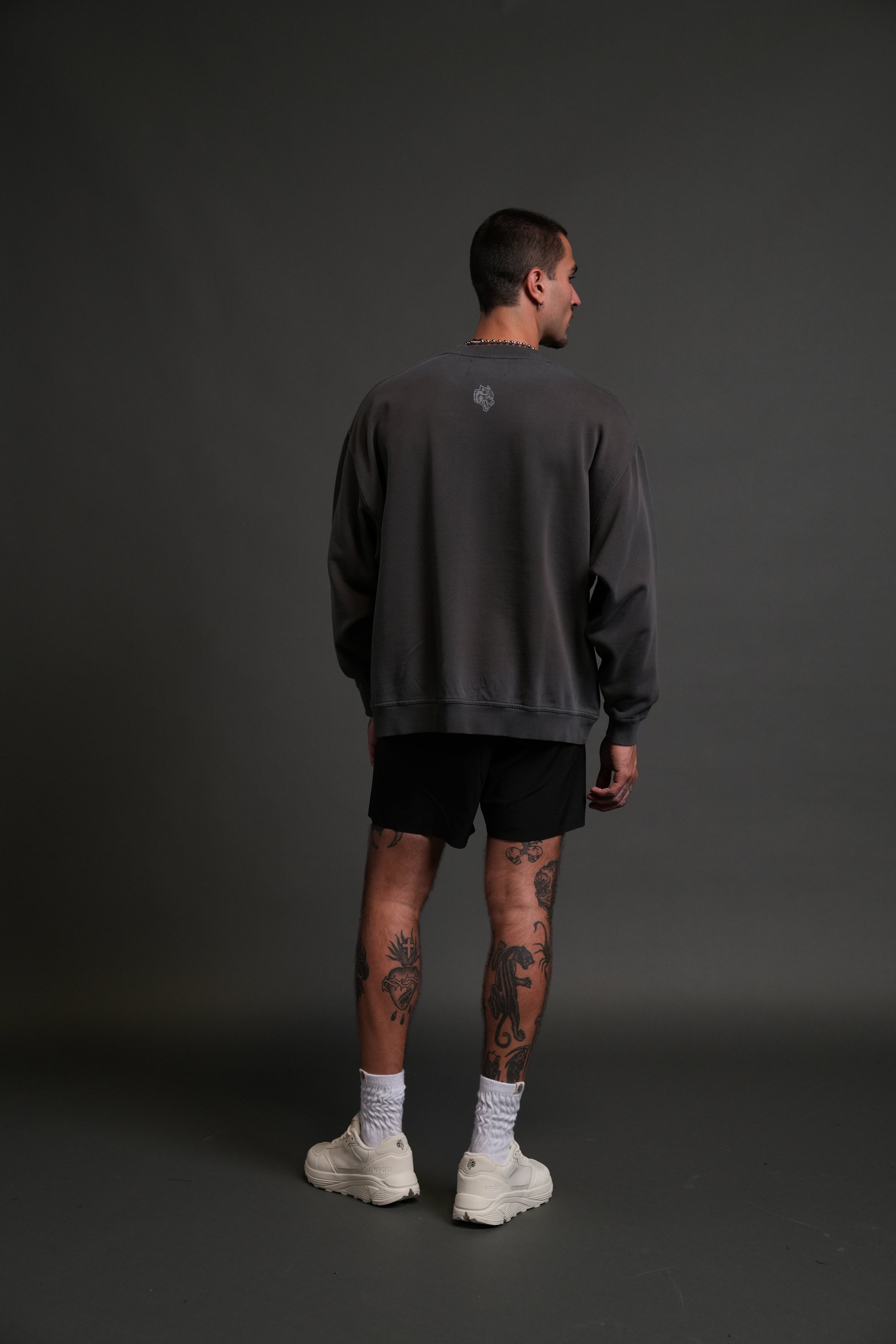 Darc Sport MMXV Grunge Oversized London Unisex Crewneck in Wolf Gray Drift Wash — imagem 6