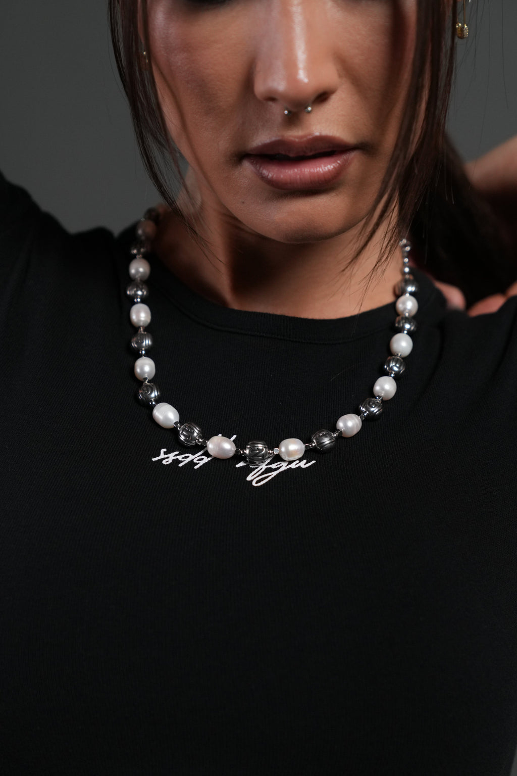 Our Mantra Big Pearl Necklace in Pearl White — imagem 6
