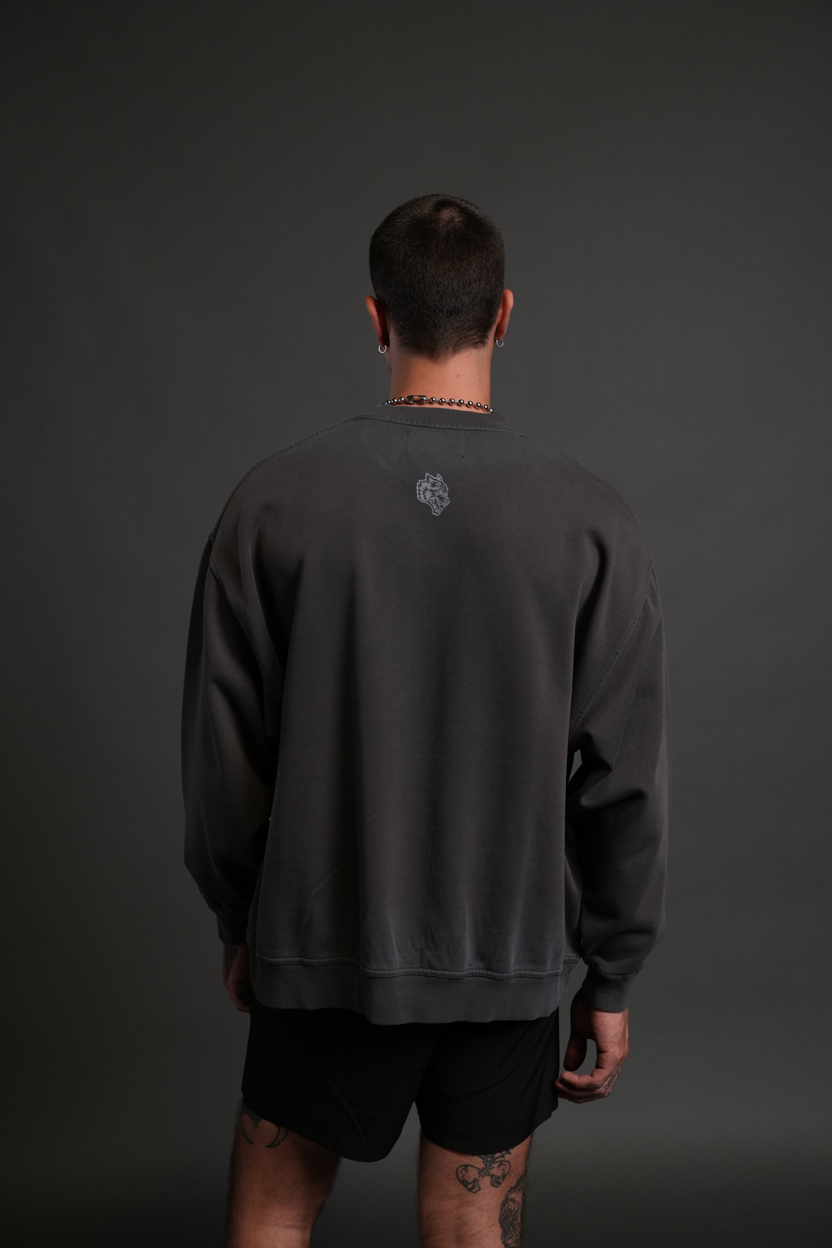 Darc Sport MMXV Grunge Oversized London Unisex Crewneck in Wolf Gray Drift Wash — imagem 2