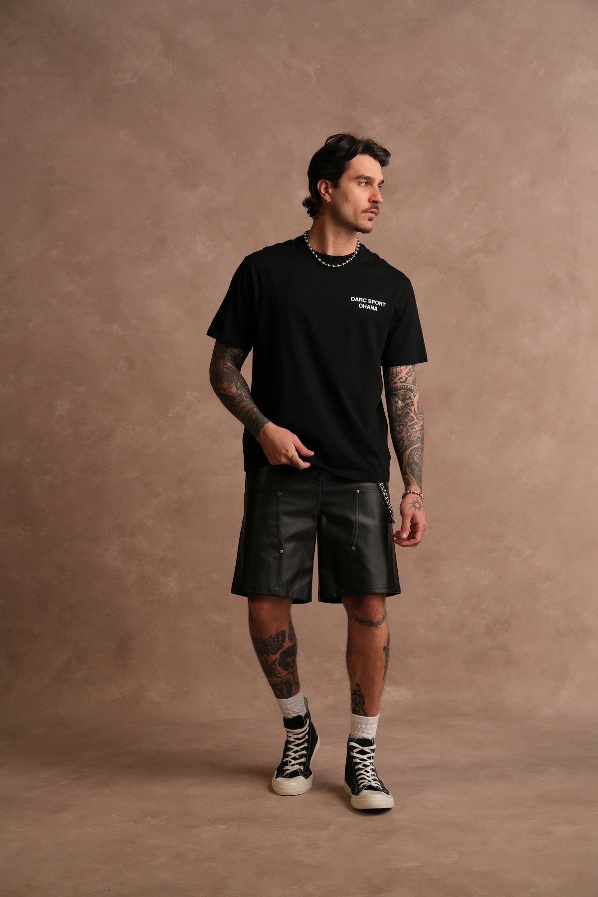 Darc Sport Ohana Lightweight "Heritage" Tee in Black — imagem 4