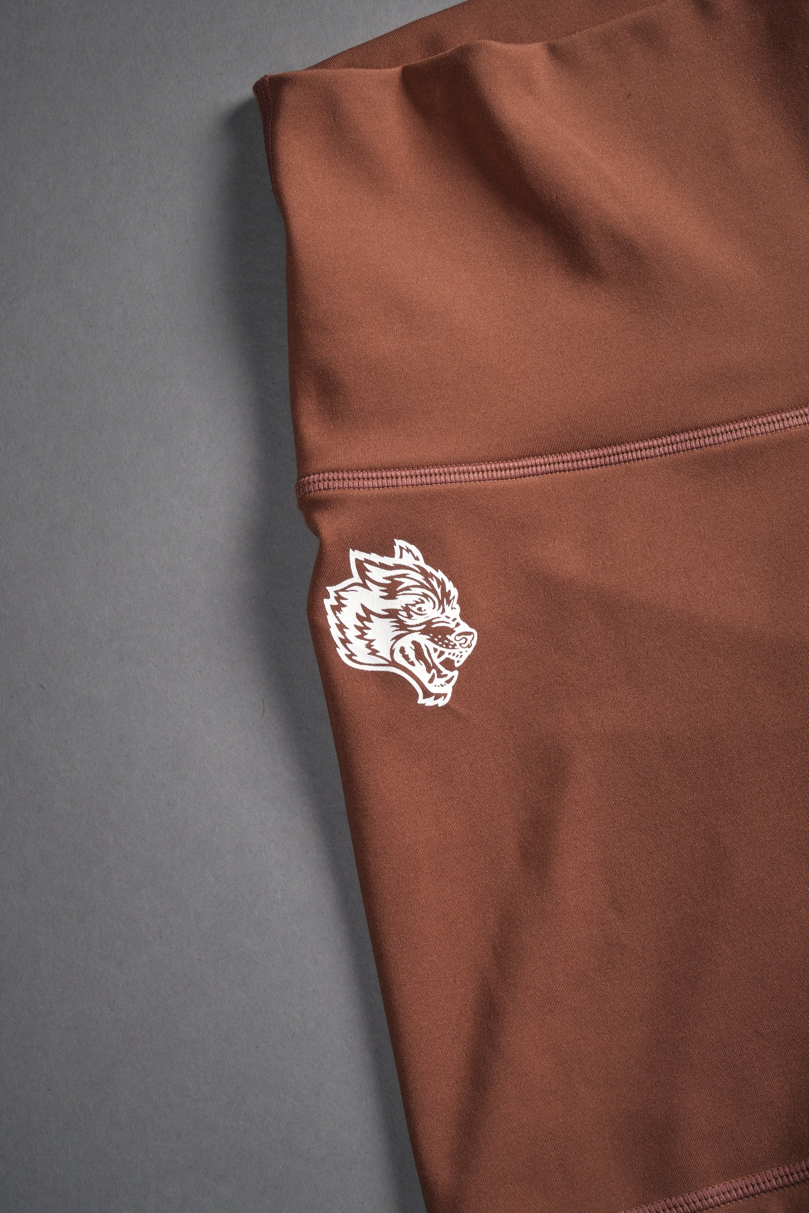 Conquer Energy Pump Shorts in Norse Brown — imagem 9