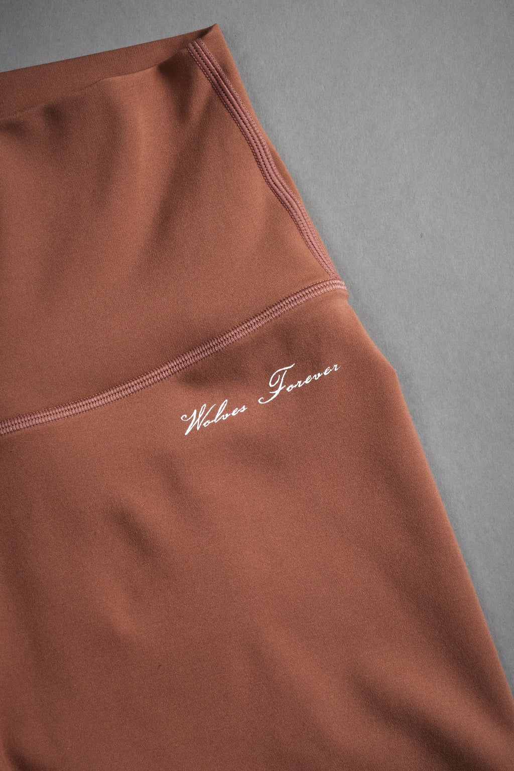 Conquer Energy Pump Shorts in Norse Brown — imagem 10