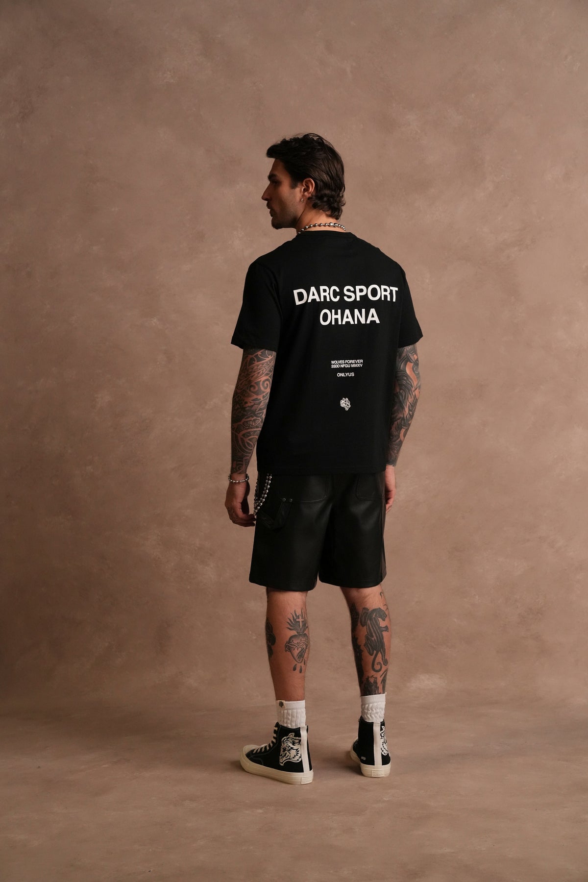Darc Sport Ohana Lightweight "Heritage" Tee in Black — imagem 5