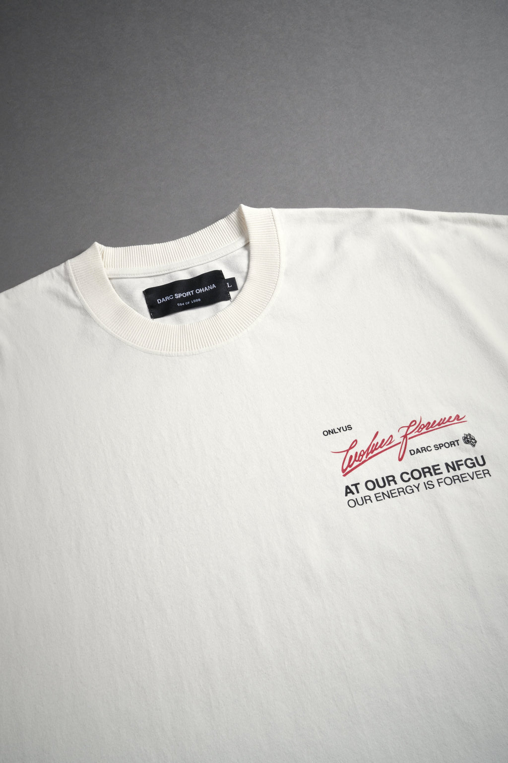 At Our Core "Grunge" Cut Off Tee in Cream — imagem 6