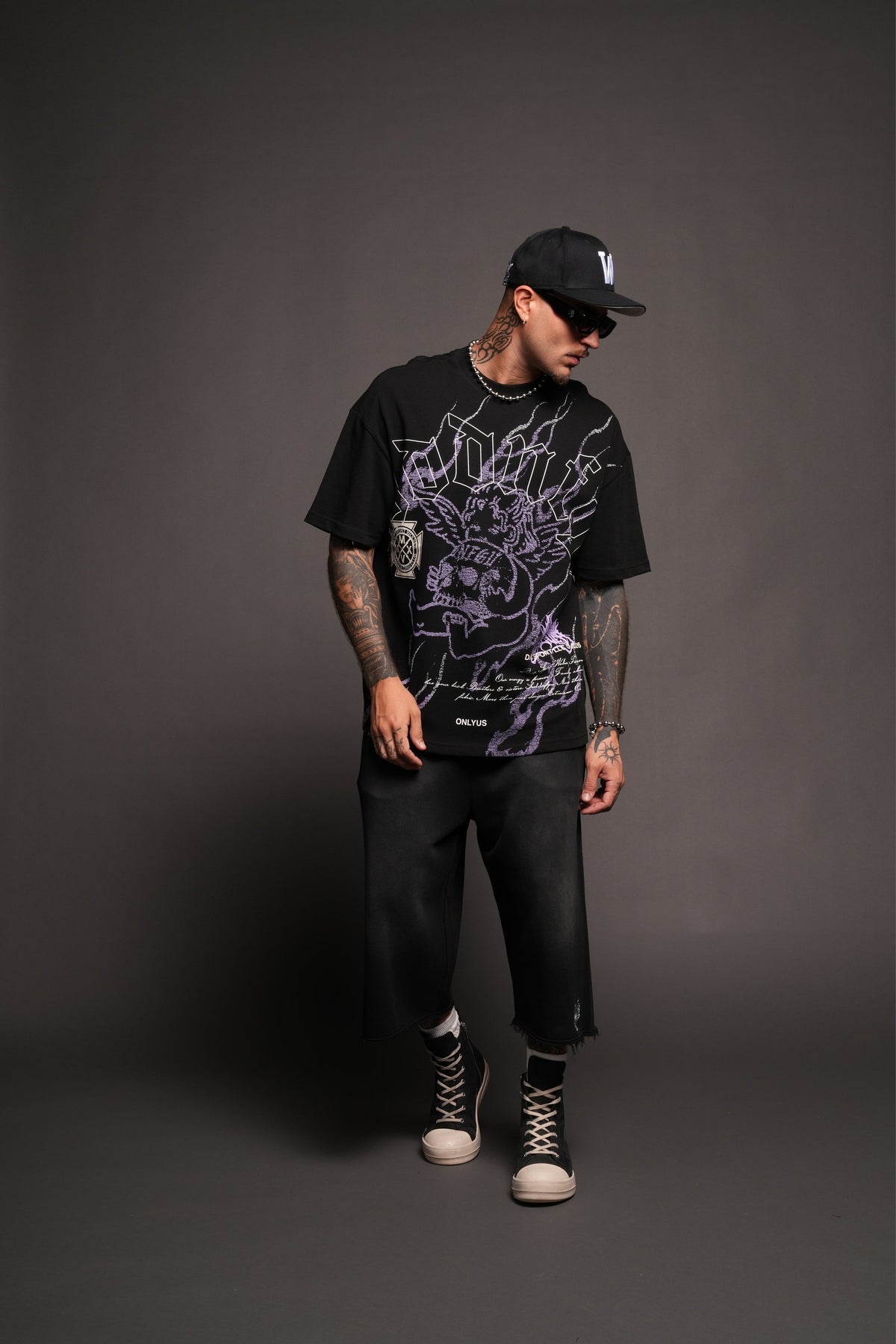 Cherub Flame Premium Tee In Black - imagem 6