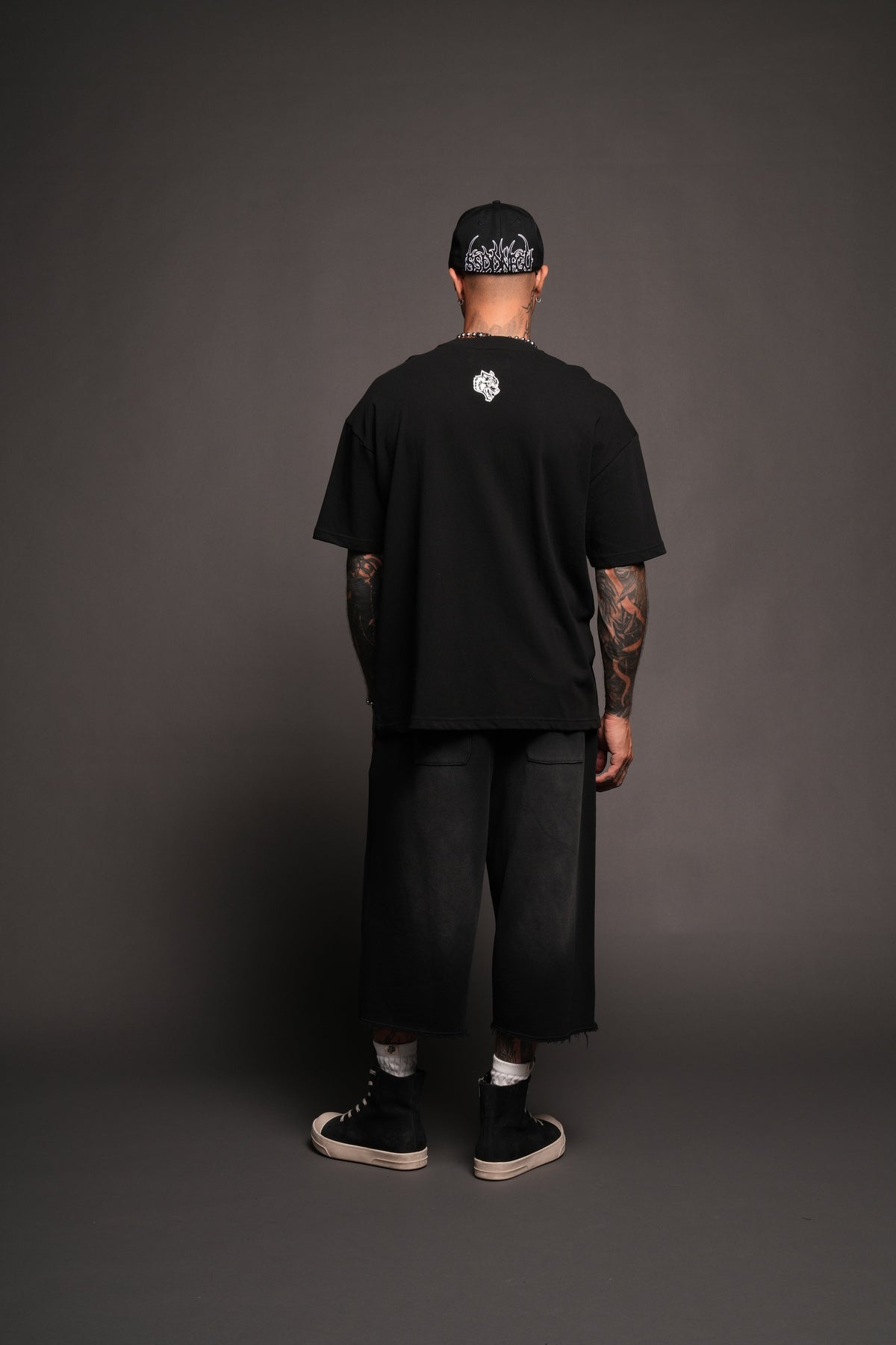 Cherub Flame Premium Tee In Black - imagem 7