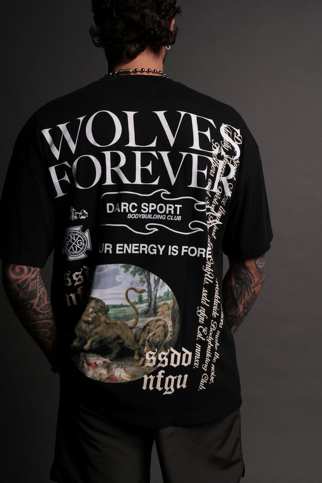 Three Wolves "Premium" Oversized Tee in Black — imagem 7