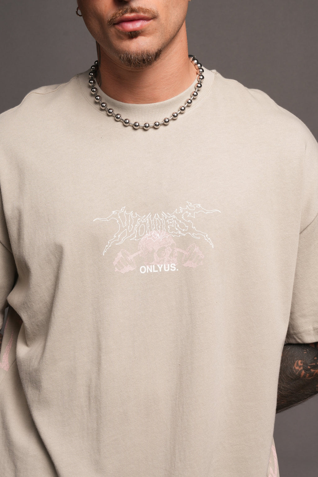 Wolves Bodybuilding Club Premium Tee In Cactus Gray - imagem 5
