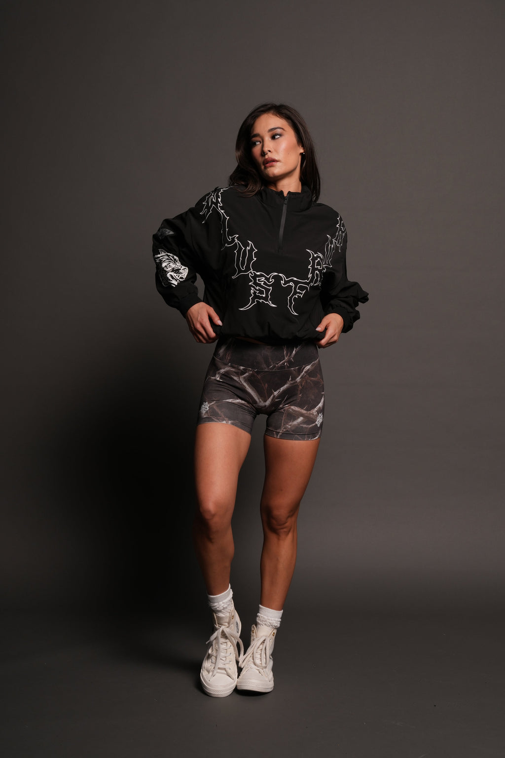 Wolves Hesh Pyramid Cropped Zip Mockneck In Black