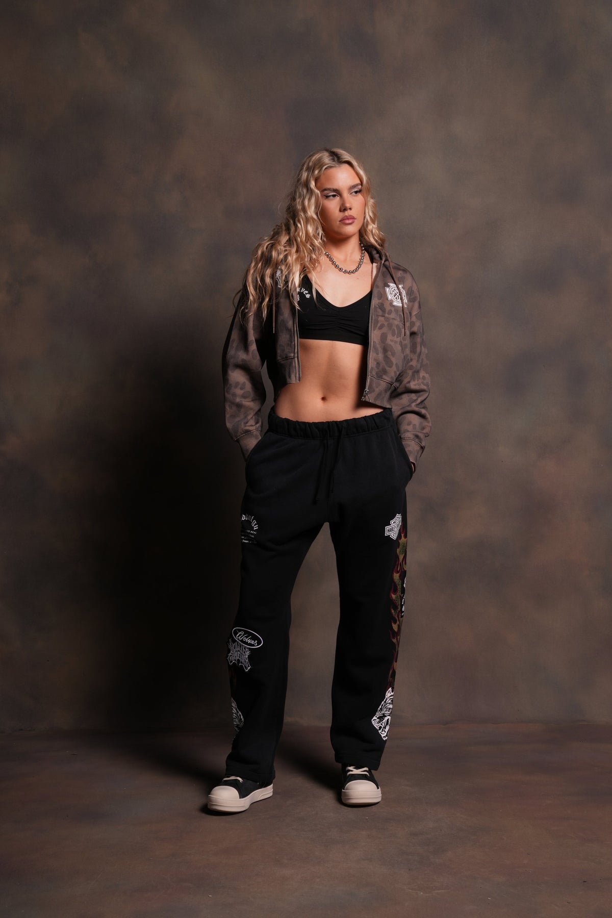 Wolf Iron Cross "Sage" Cropped Zip Hoodie in Celeritas Morte - imagem 5