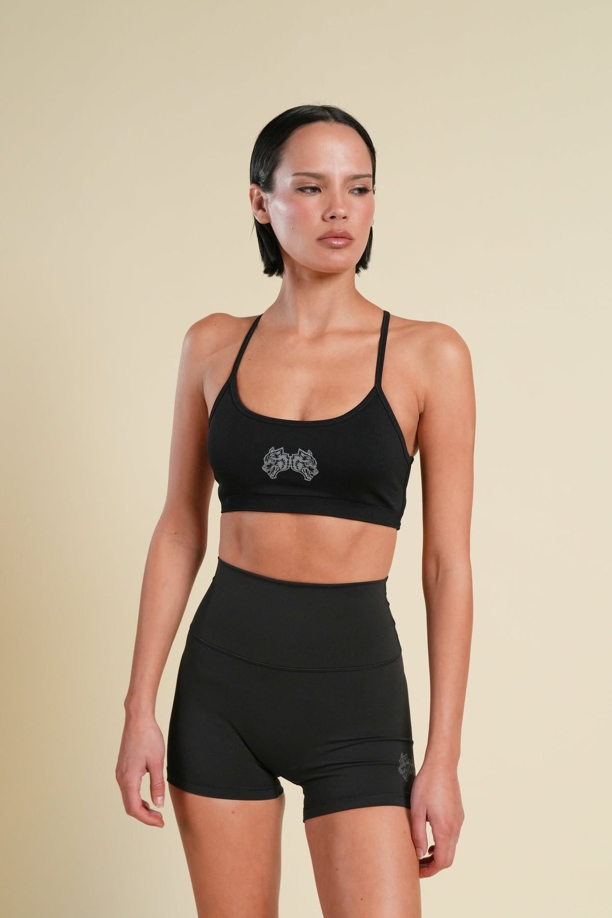 IYKYK "Emma" Energy Shorts in Black — imagem 4