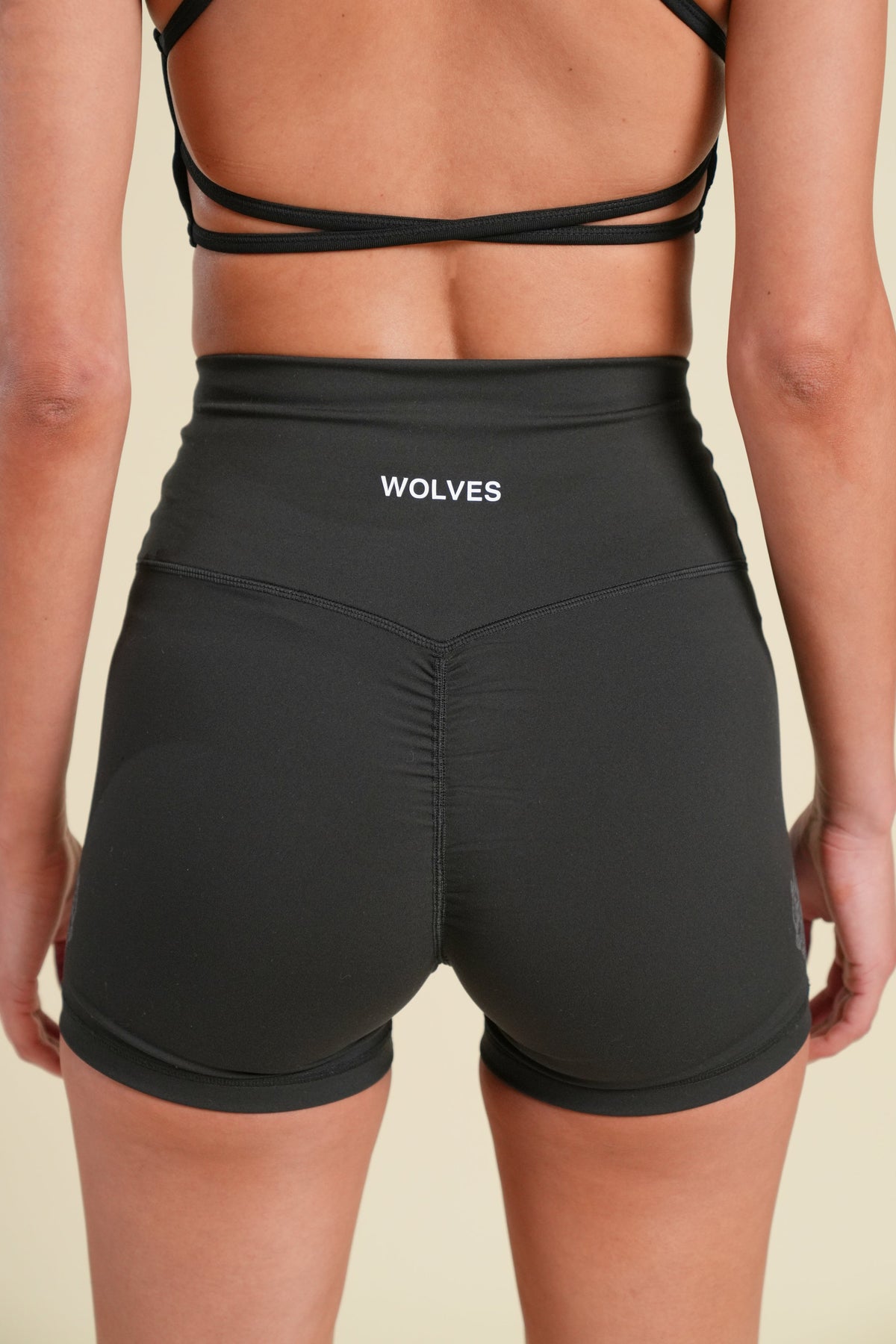 IYKYK "Emma" Energy Shorts in Black — imagem 2