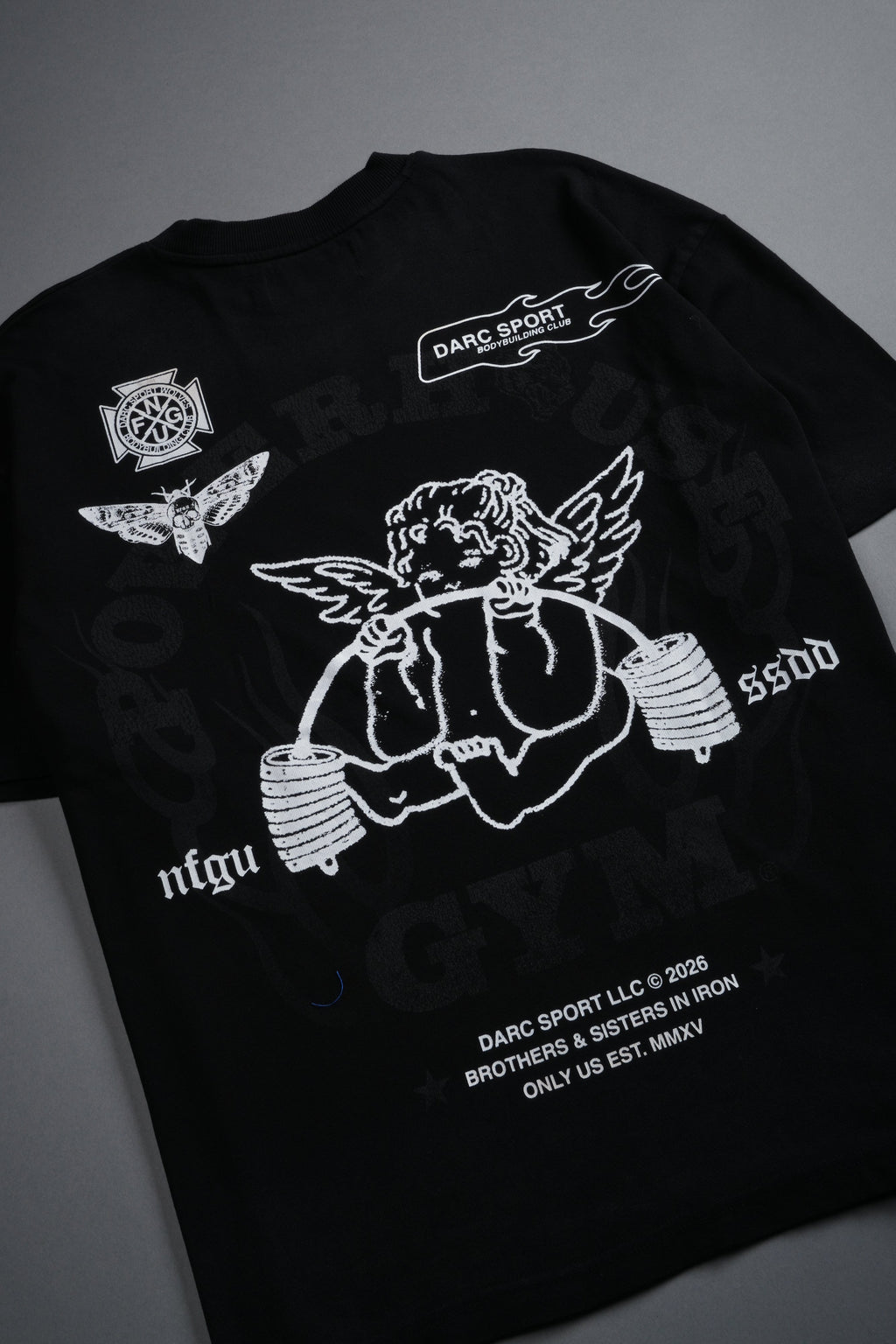 Powerhouse of the Cherub Unisex Premium Oversized Tee in Black Drift Wash — imagem 10