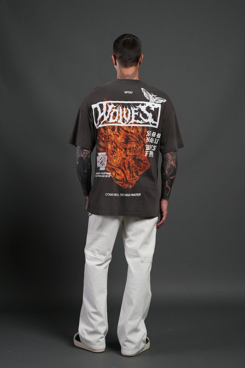 Come Hell Or High Water NFGU Premium Oversized Tee in Darc Brown Drift Wash — imagem 6