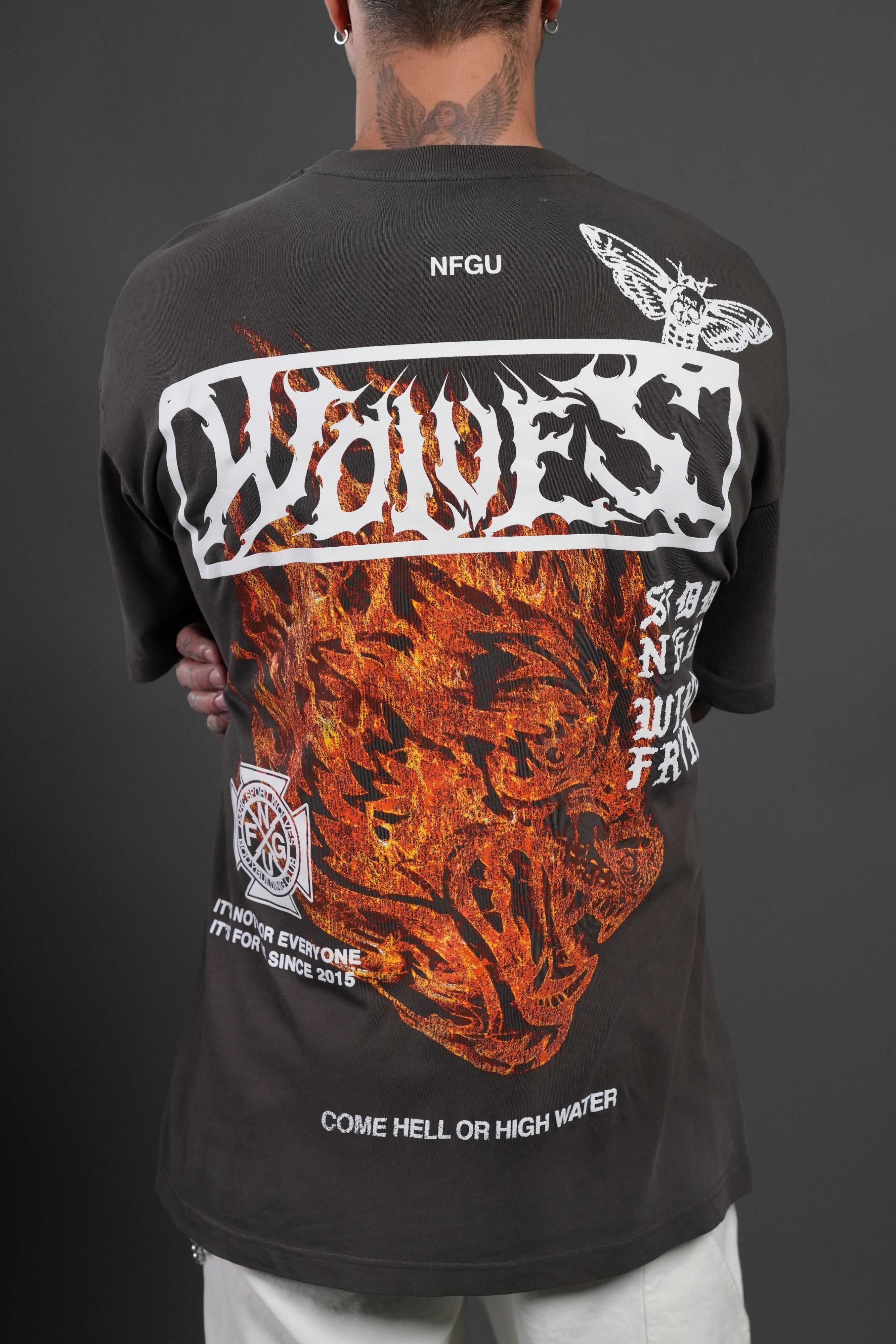 Come Hell Or High Water NFGU Premium Oversized Tee in Darc Brown Drift Wash — imagem 8