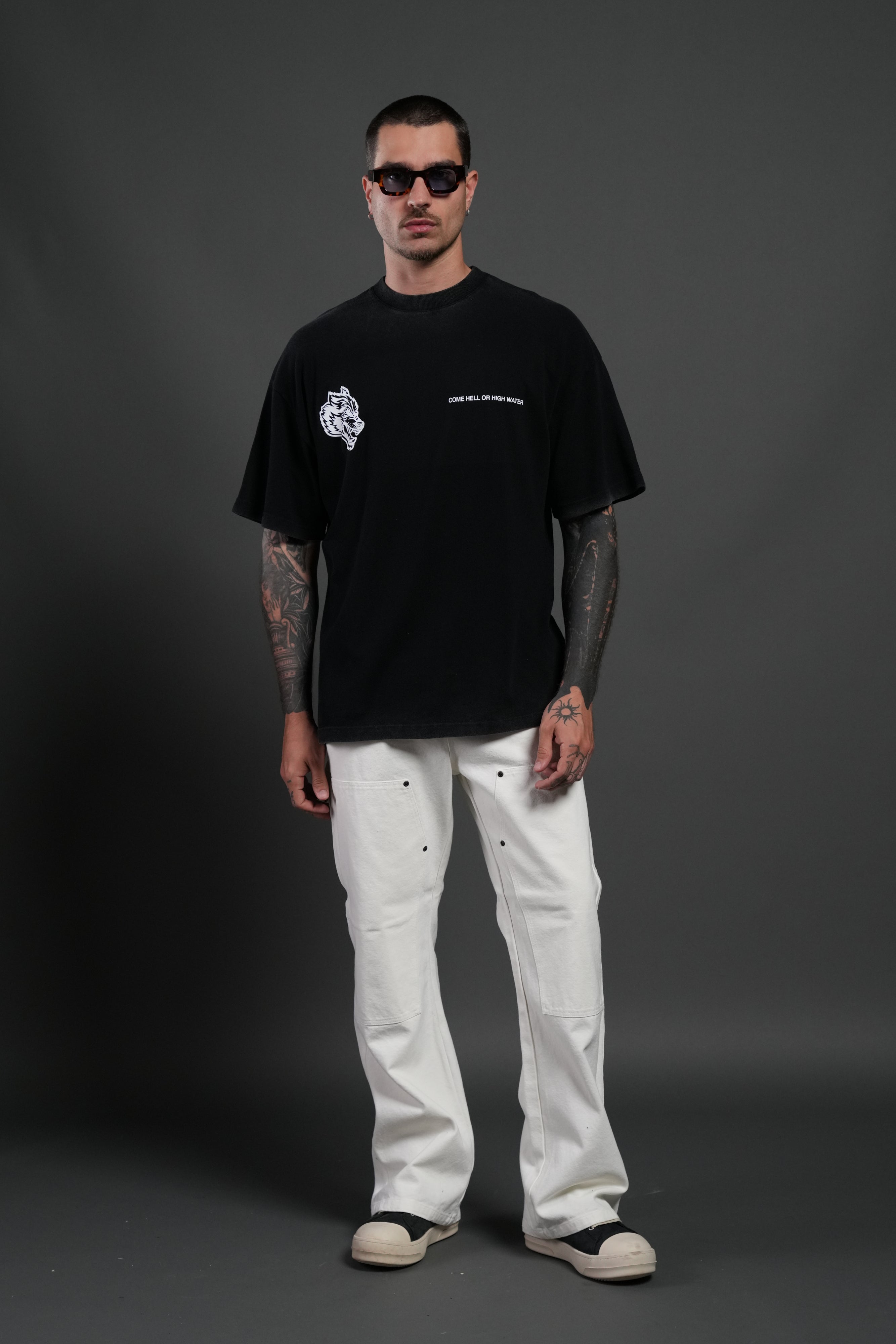 Come Hell Or High Water NFGU Premium Oversized Tee in Black — imagem 5