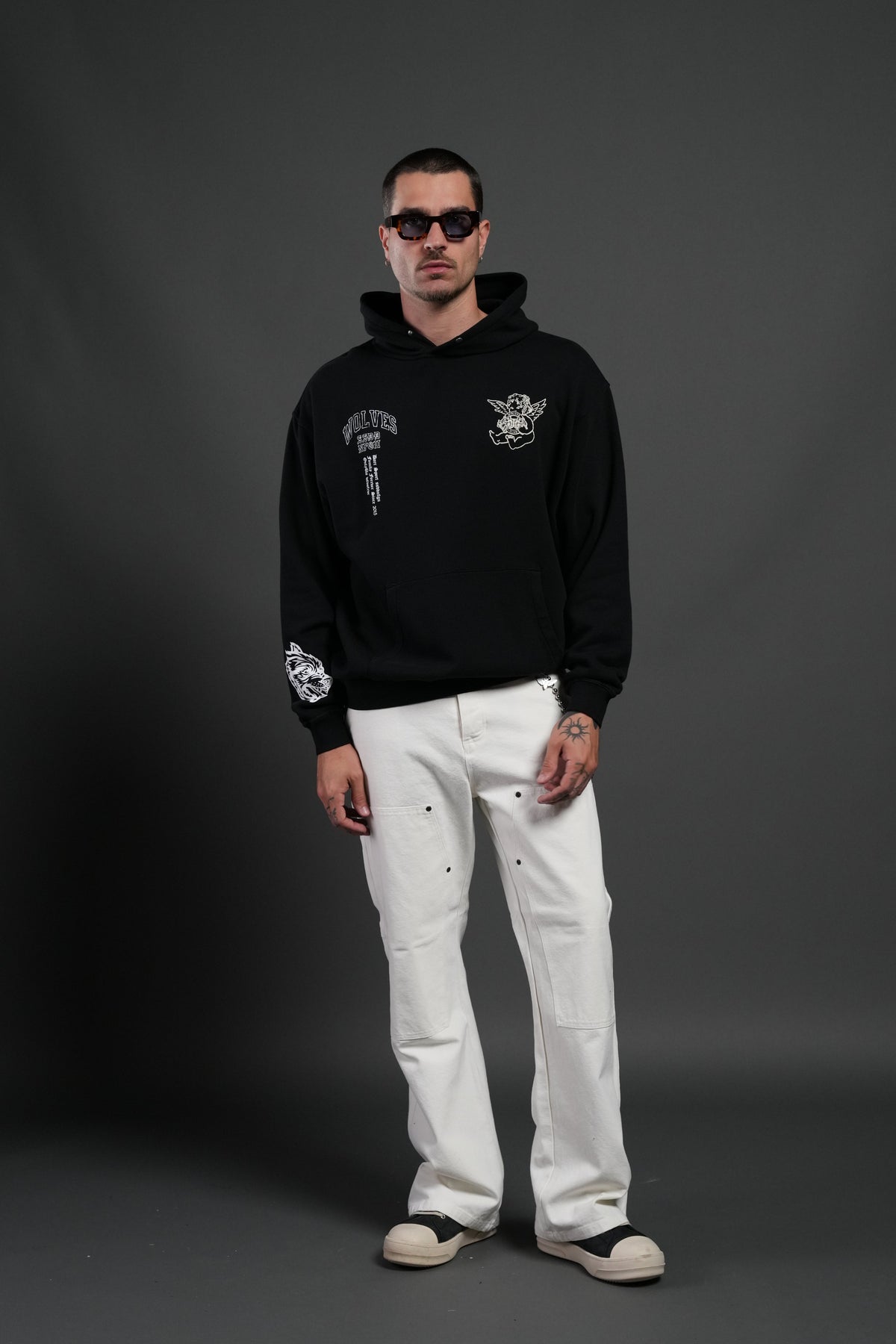 Wolves Club Cherub Pierce Hoodie in Black - imagem 5