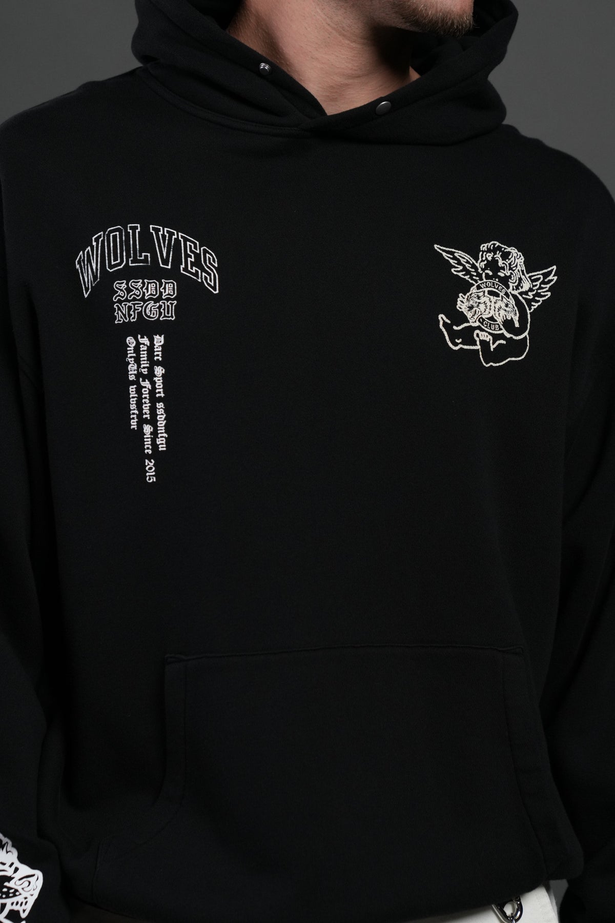 Wolves Club Cherub Pierce Hoodie in Black - imagem 8