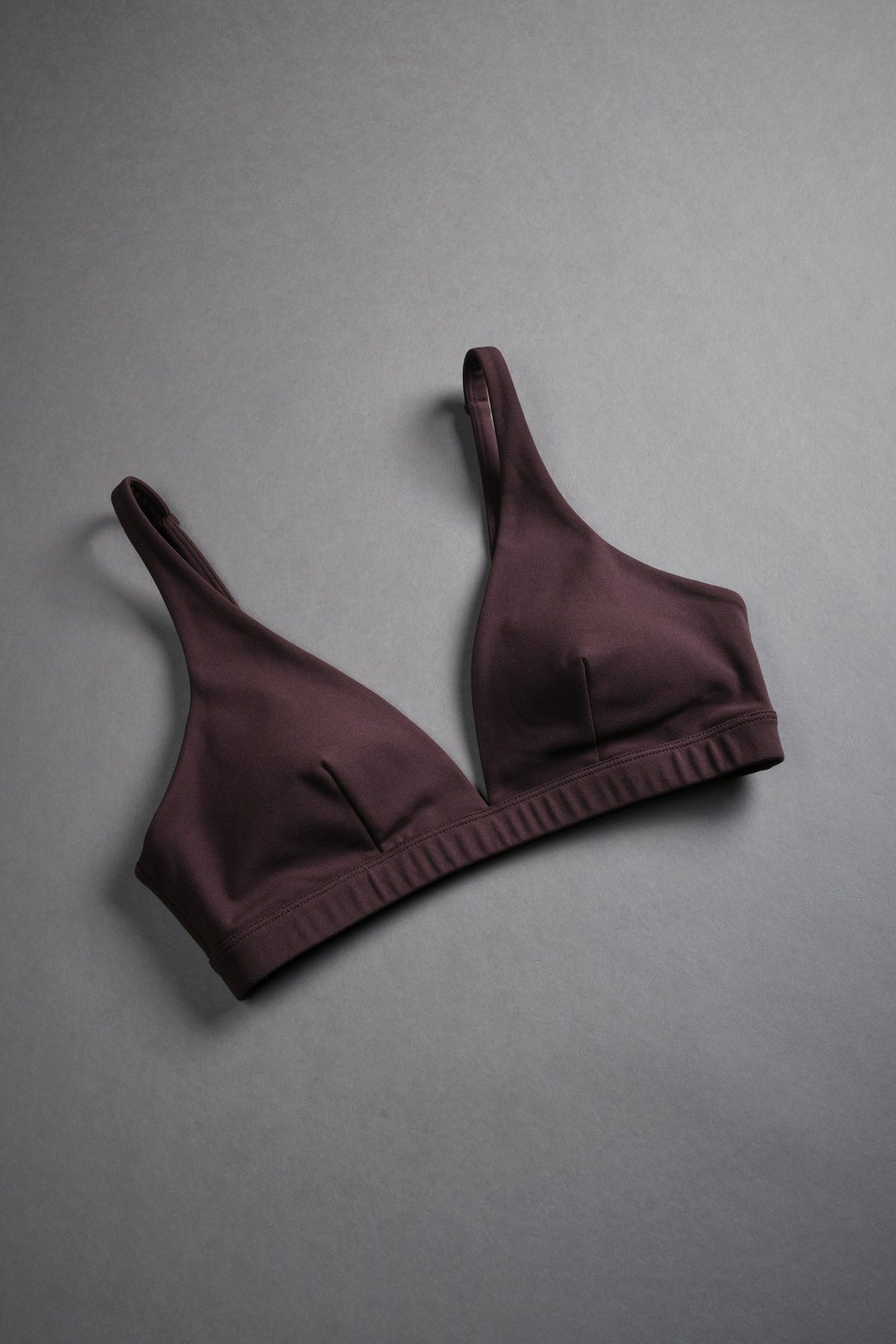Chopper V Sports Bra in Darc Garnet - imagem 5