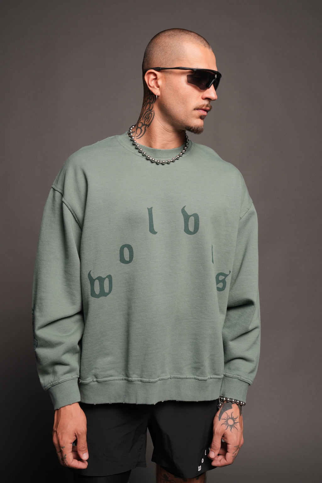 Forever Our Core Grunge Distressed Oversized London Crewneck In Hunter Green - imagem 2