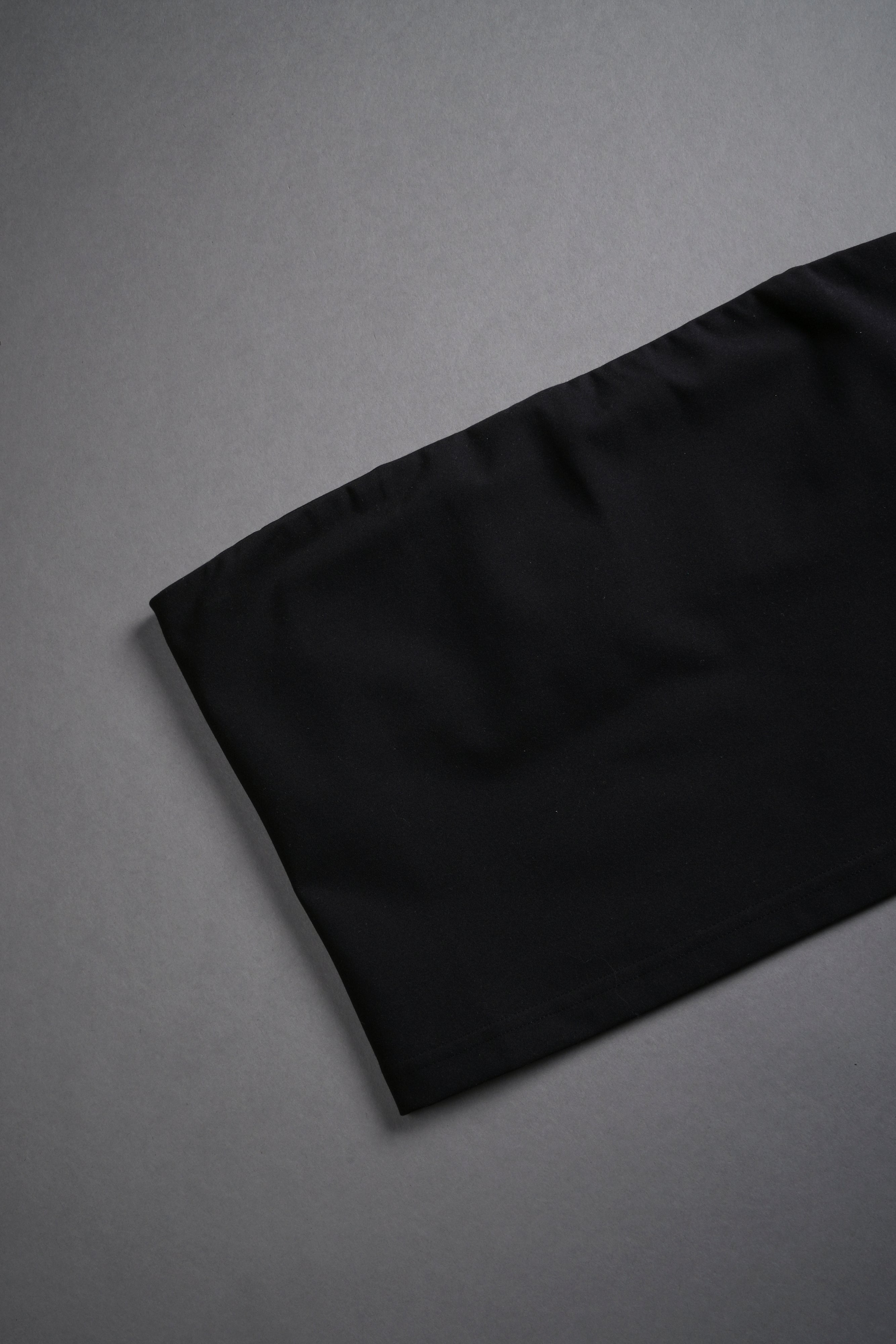 Single Wolf "Nova" Longline Bandeau Top in Black — imagem 7