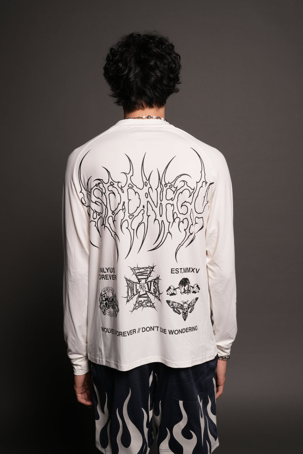 Hesh Mantra Dry Wolf Raglan Ls Tee In White