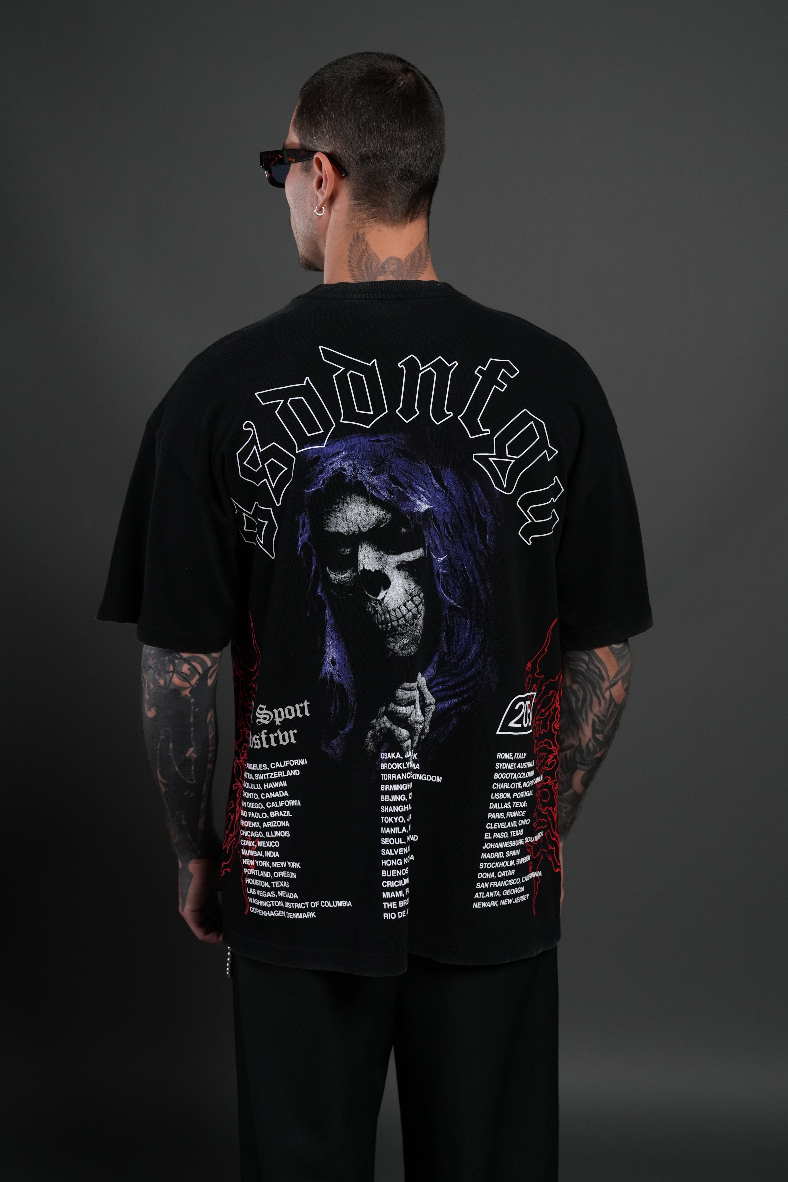 Reaper Tour Premium Oversized Tee in Black — imagem 4