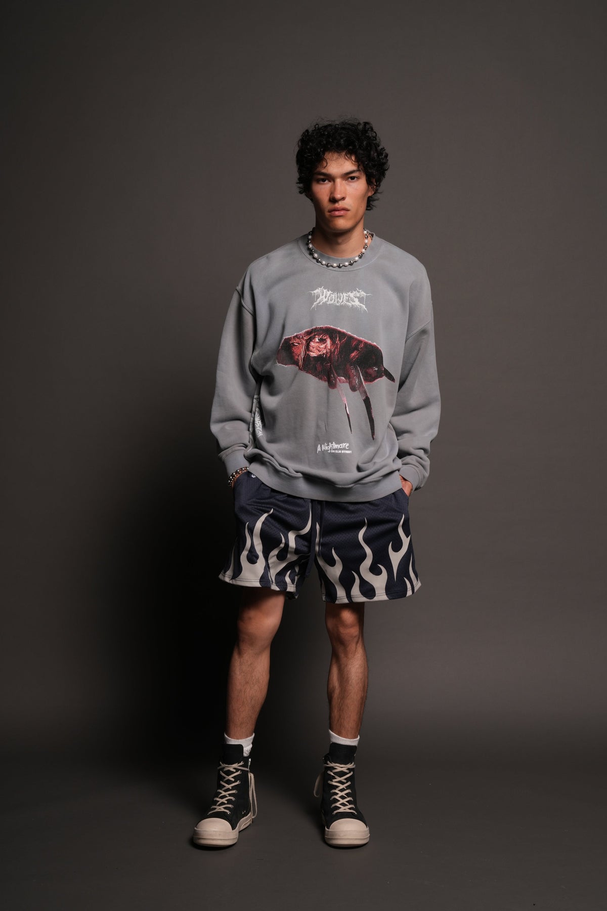 Dont Sleep London Crewneck In Dove Gray Super Sun Fade