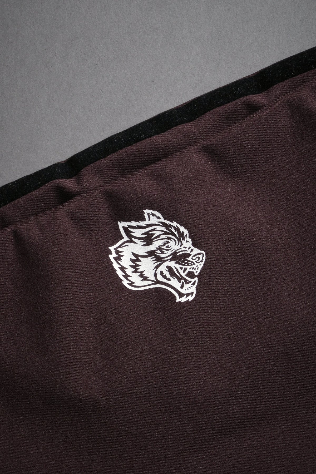 Single Wolf "Nova" Longline Bandeau Top in Darc Garnet - imagem 6